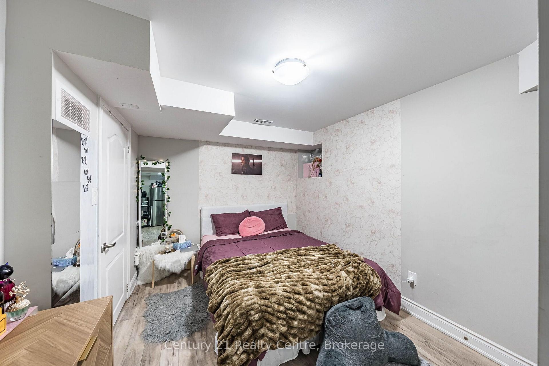 Photo 70 of 355 Royal West Drive W, Brampton, Credit Valley — HOMEH
