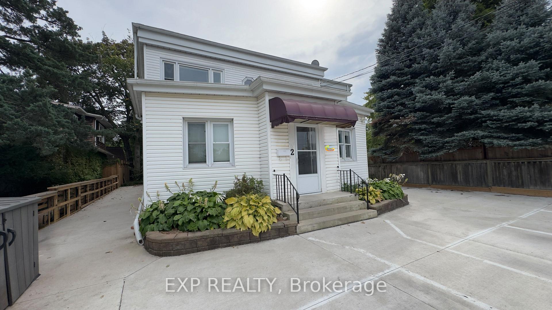Photo 2 of Unit #WEST, 1ST, 2 South Drive, St. Catharines, Old Glenridge — HOMEH