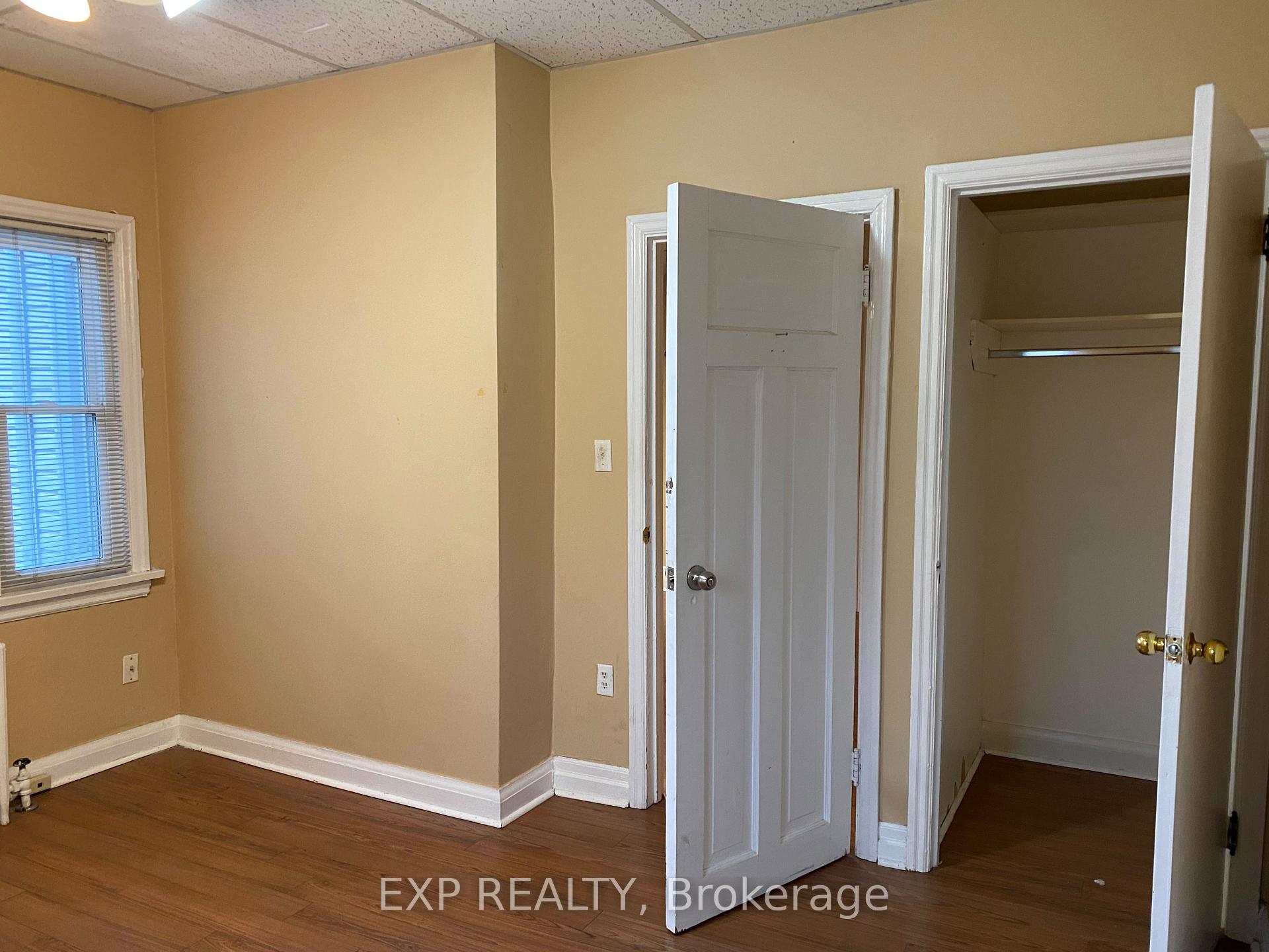 Photo 9 of Unit #WEST, 1ST, 2 South Drive, St. Catharines, Old Glenridge — HOMEH