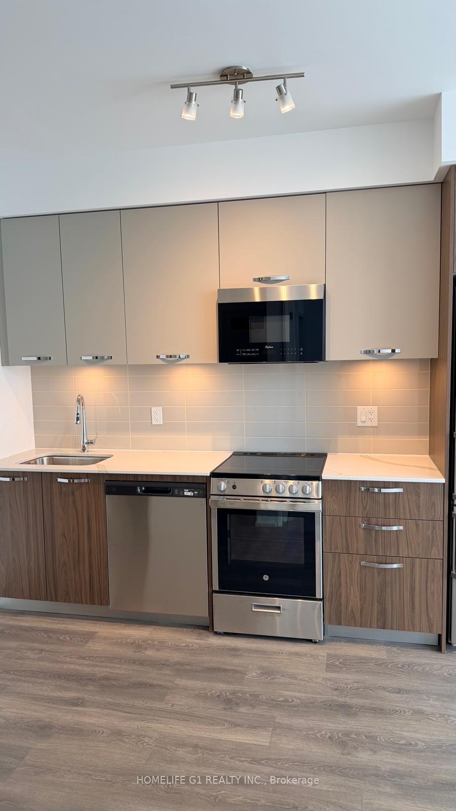 Photo 7 of 75 James Street S, Hamilton, Corktown — HOMEH