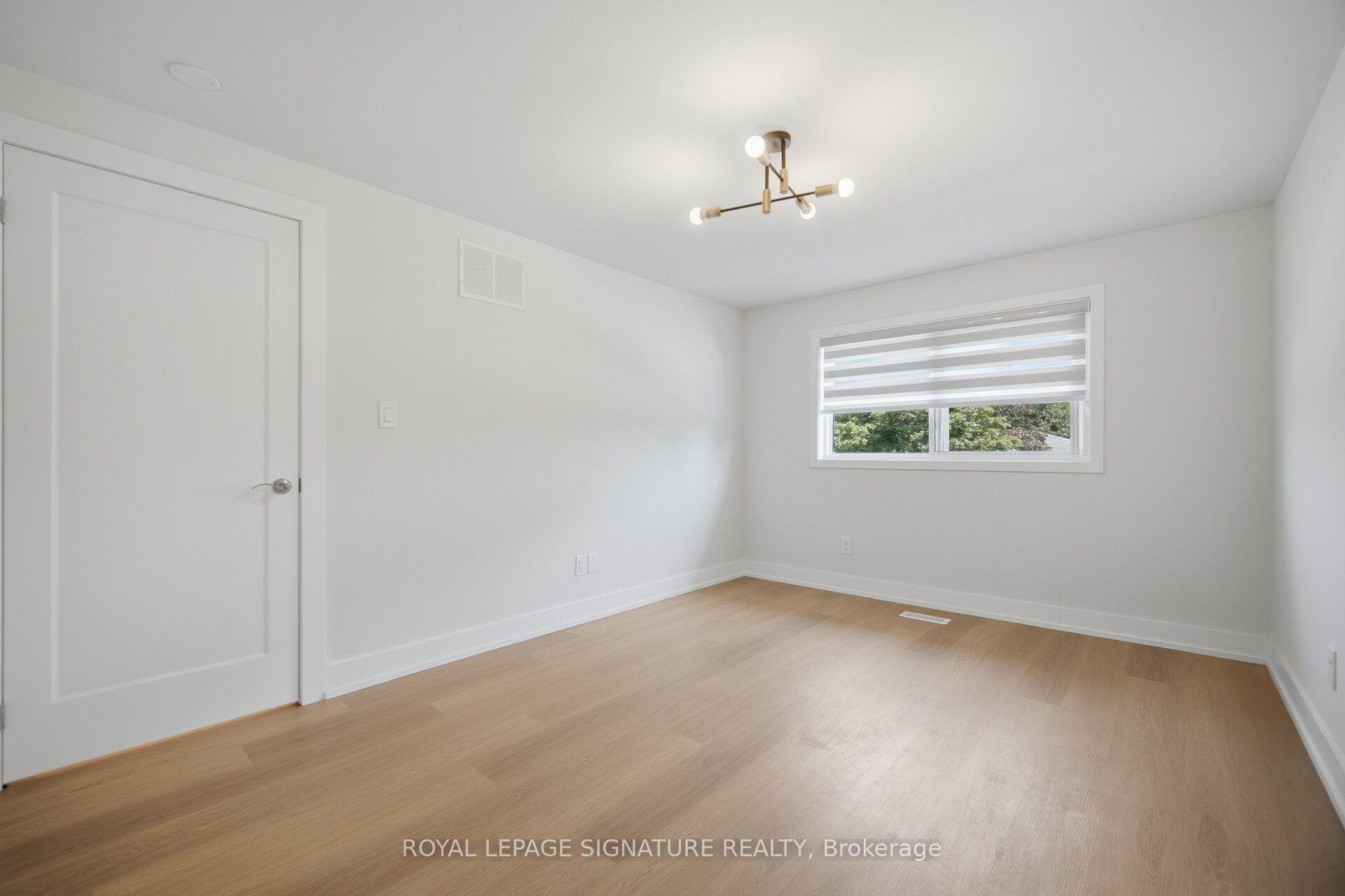 Photo 12 of 2599 Lundene Road, Mississauga, Clarkson — HOMEH