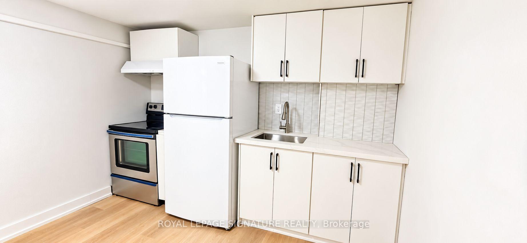Photo 23 of 2599 Lundene Road, Mississauga, Clarkson — HOMEH