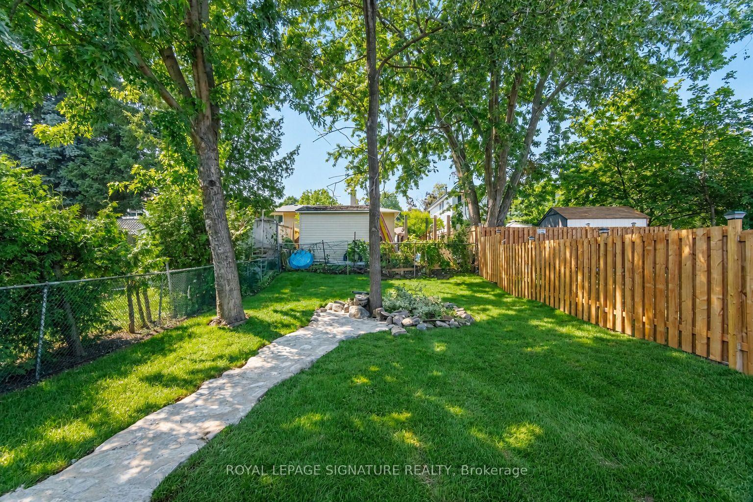 Photo 31 of 2599 Lundene Road, Mississauga, Clarkson — HOMEH