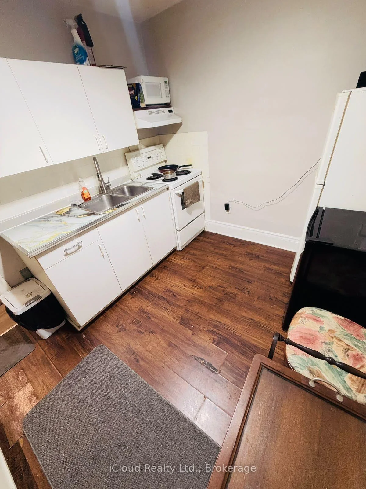 Photo 2 of Unit Main, 1176 Cannon Street E, Hamilton, Crown Point — HOMEH