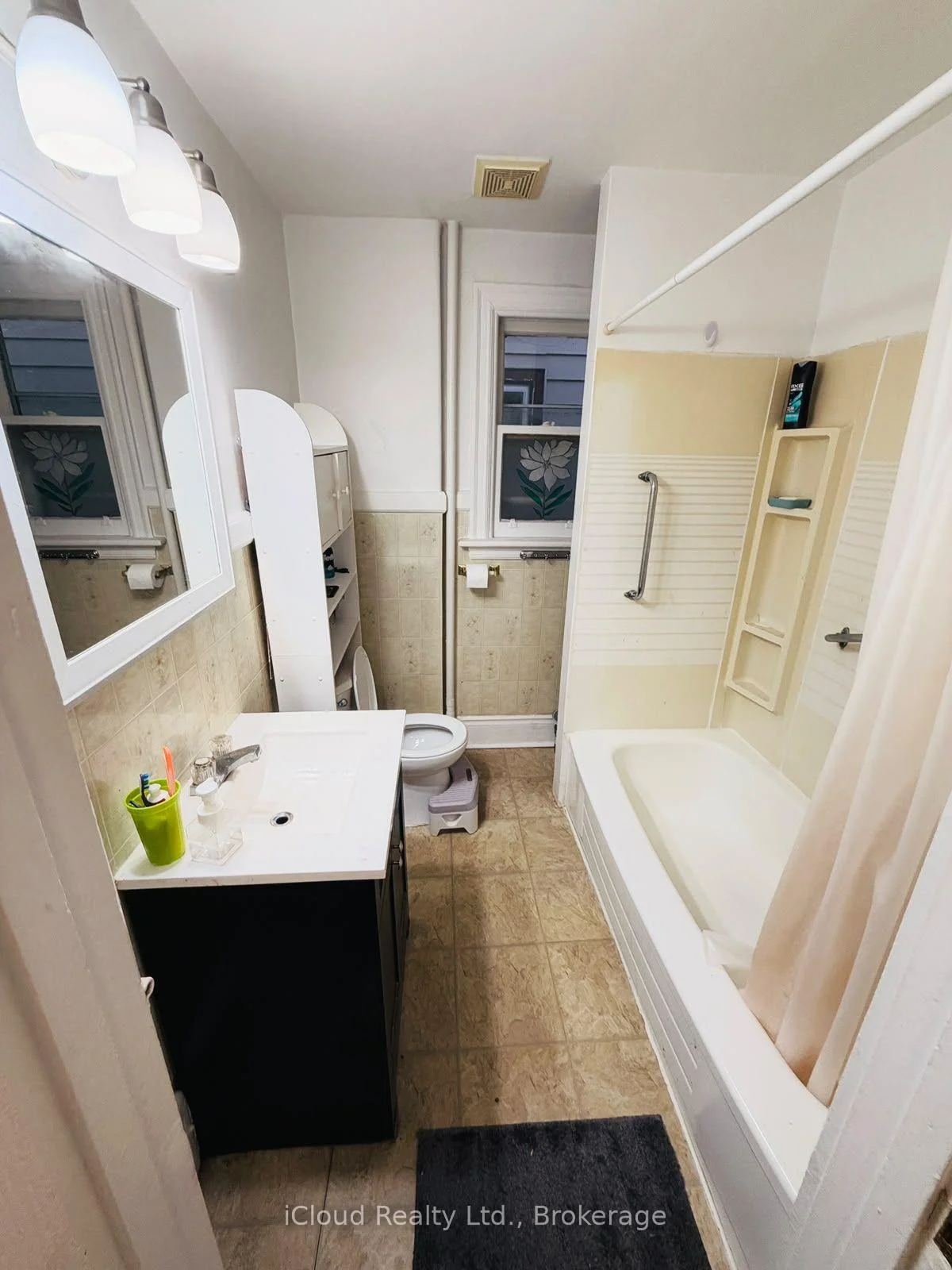 Photo 8 of Unit Main, 1176 Cannon Street E, Hamilton, Crown Point — HOMEH