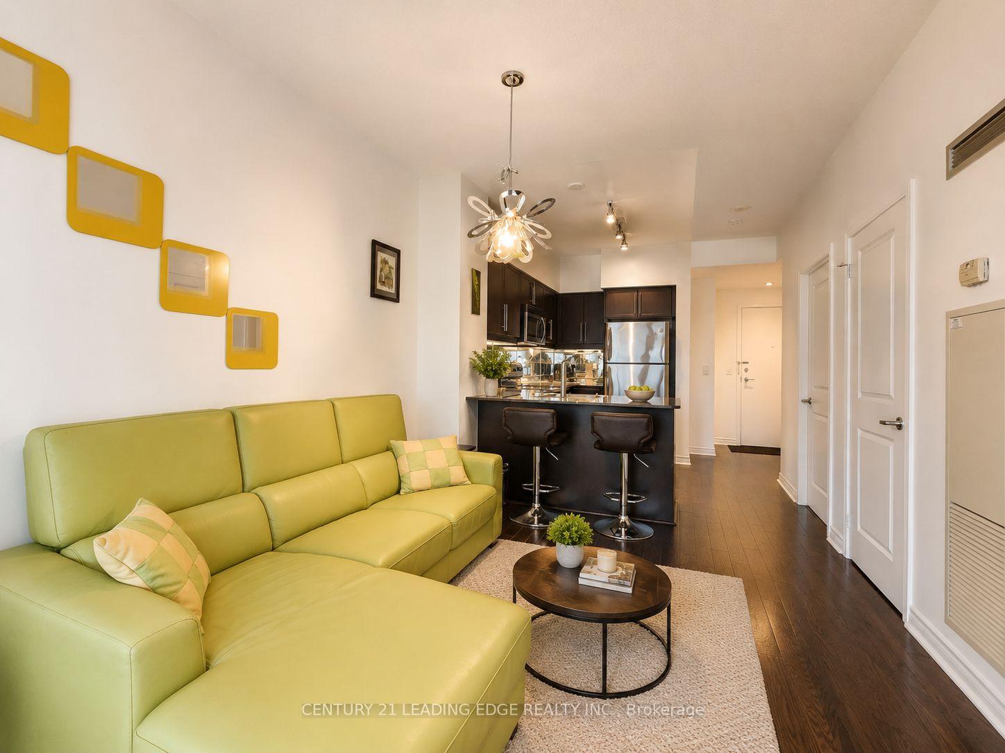 Photo 4 of Unit 404, 2885 Bayview Avenue, North York, Bayview Village — HOMEH