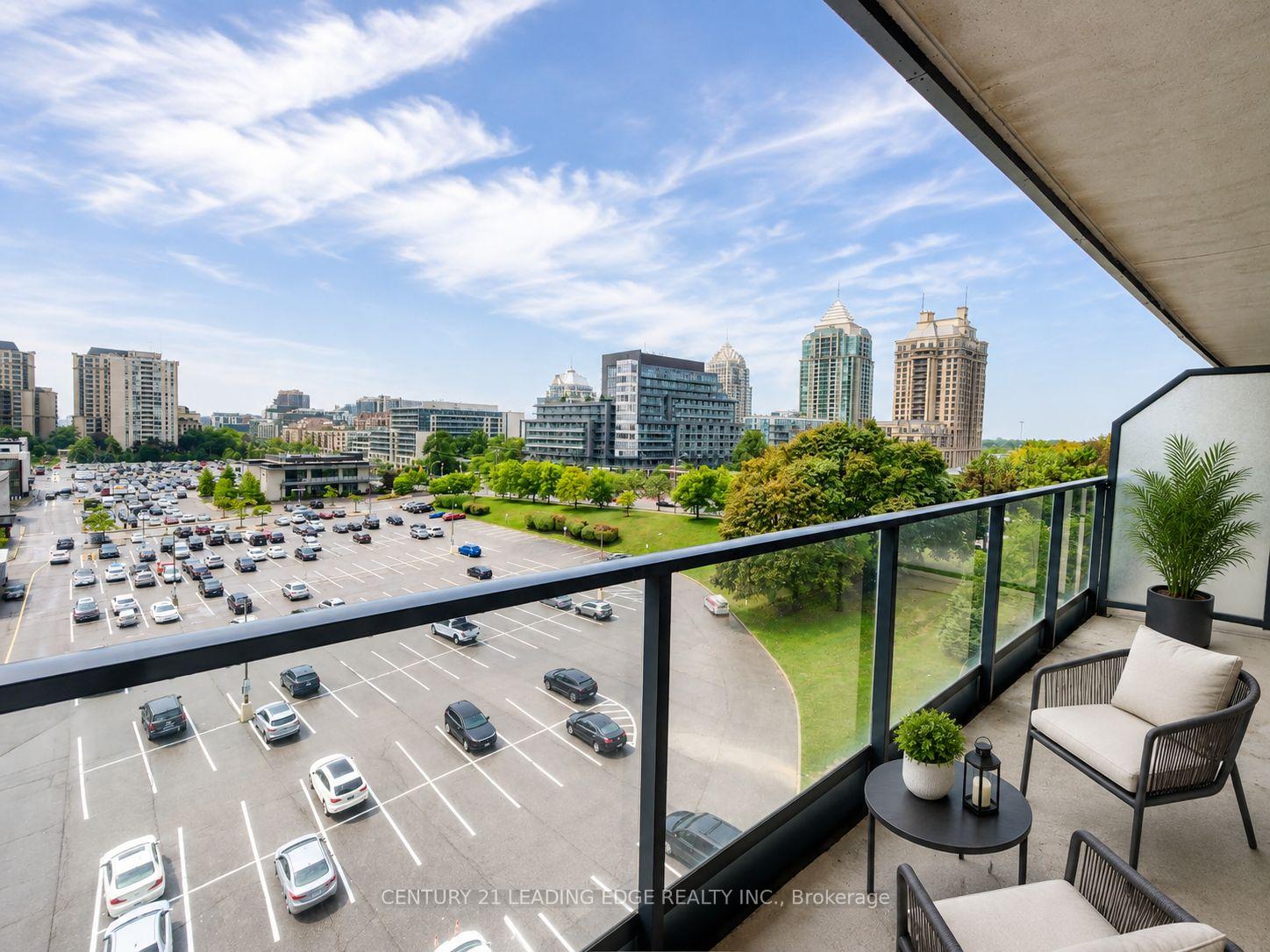 Photo 11 of Unit 404, 2885 Bayview Avenue, North York, Bayview Village — HOMEH