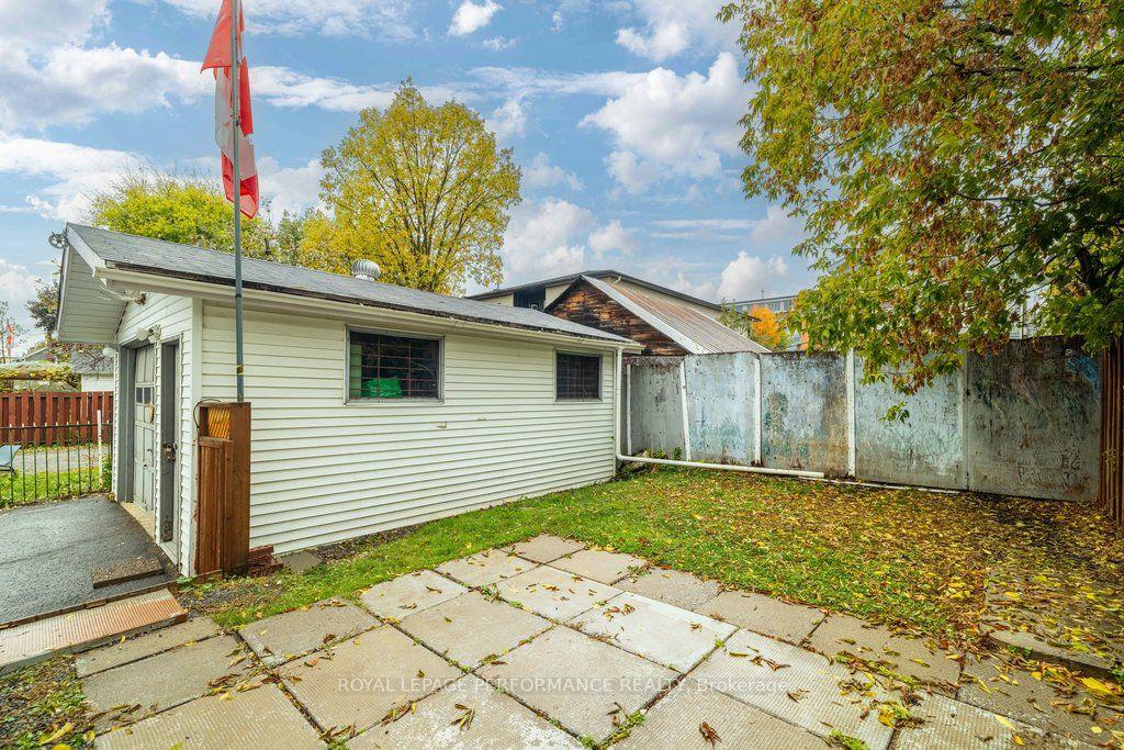 Photo 45 of 137 Genest Street, Ottawa, Vanier — HOMEH