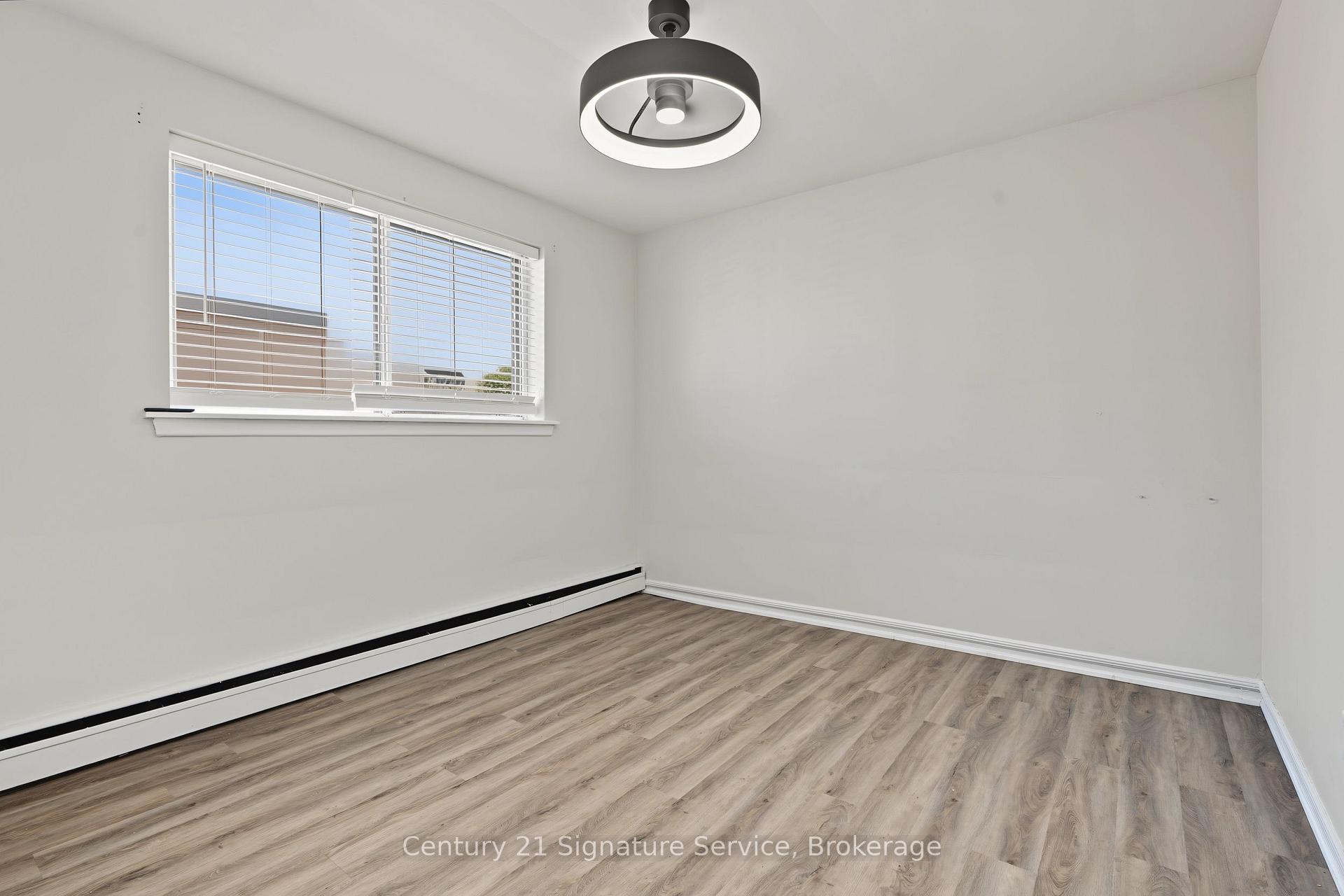 Photo 12 of 1254 Fennell Avenue E, Hamilton, Huntington — HOMEH