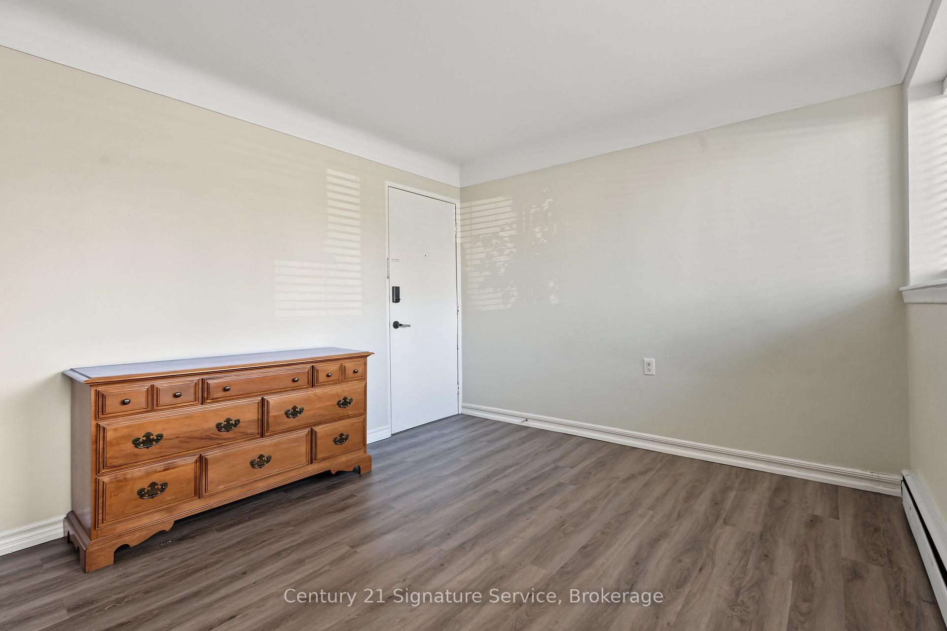 Photo 16 of 1254 Fennell Avenue E, Hamilton, Huntington — HOMEH