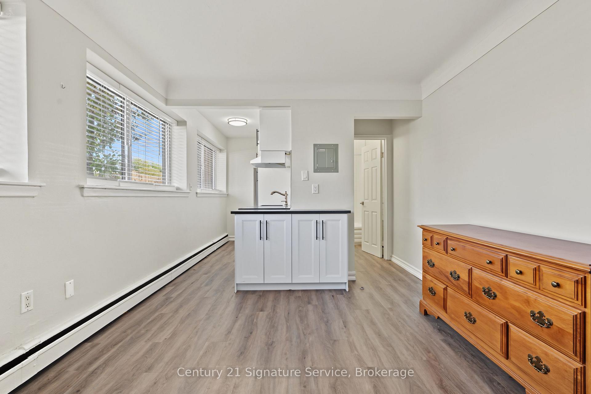 Photo 17 of 1254 Fennell Avenue E, Hamilton, Huntington — HOMEH
