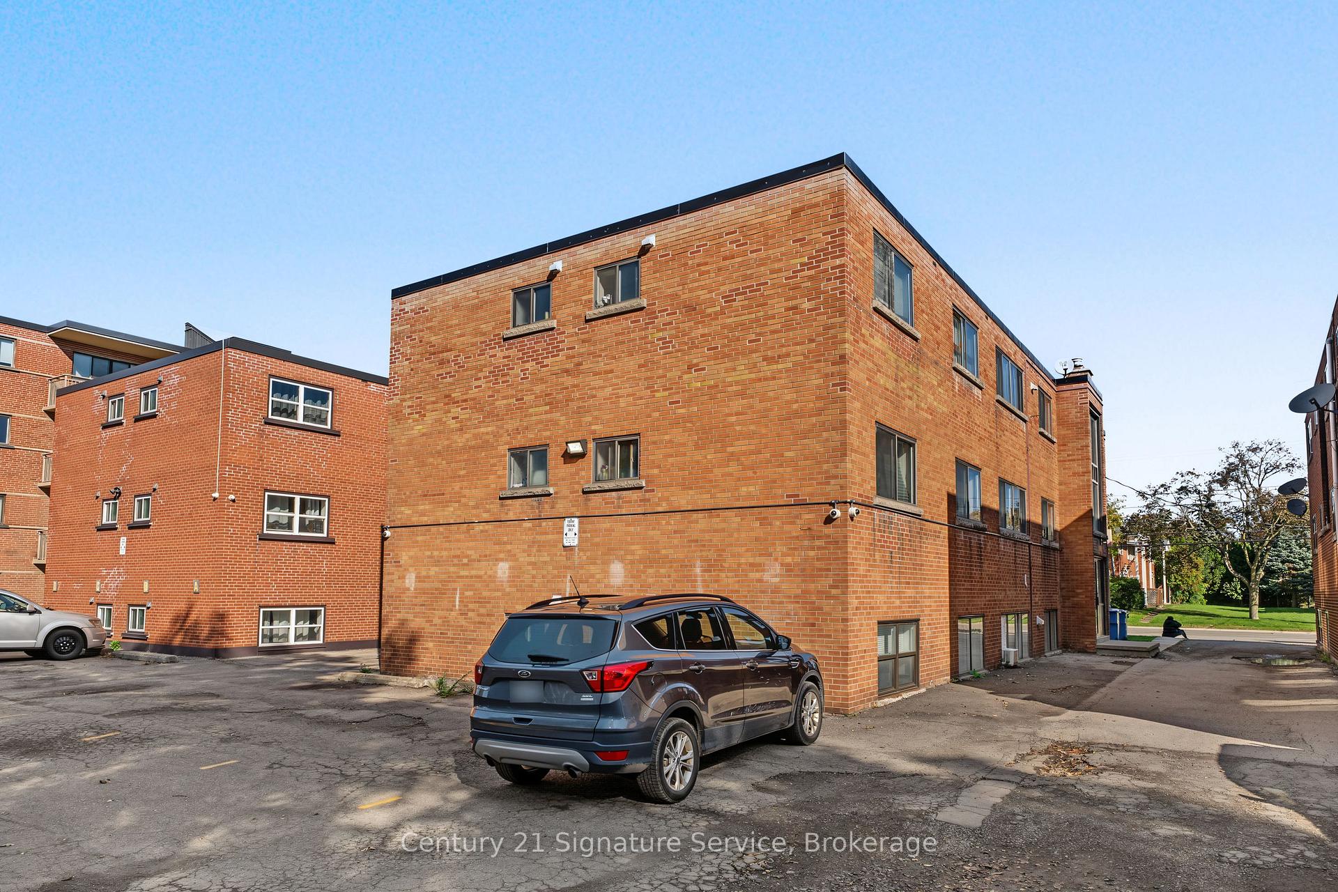 Photo 23 of 1254 Fennell Avenue E, Hamilton, Huntington — HOMEH
