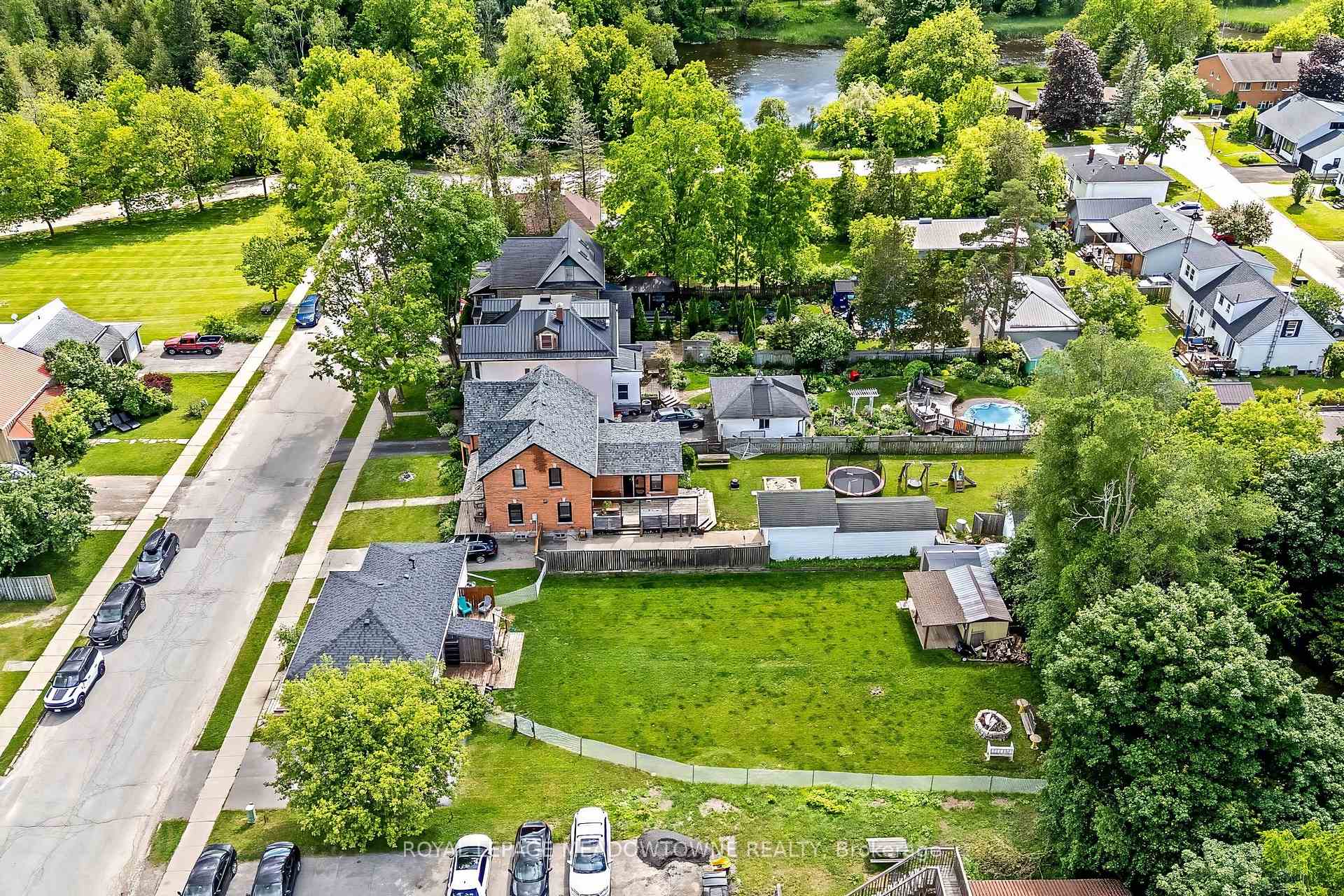 Photo 33 of 3 Church Boulevard, Erin — HOMEH