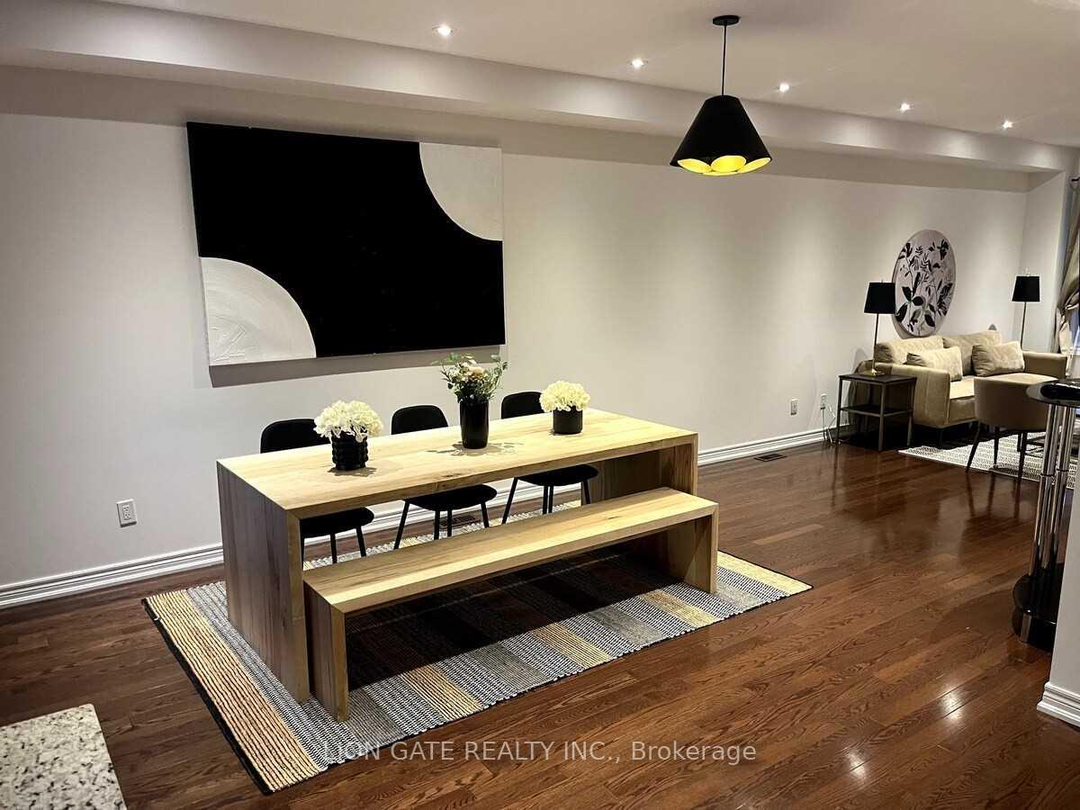 Photo 5 of 46 Rabbit Lane, Etobicoke, Eringate-Centennial-West Deane — HOMEH