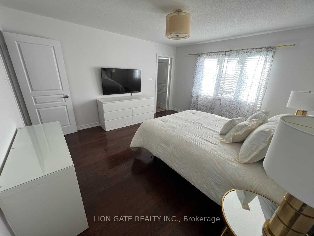 Photo 9 of 46 Rabbit Lane, Etobicoke, Eringate-Centennial-West Deane — HOMEH