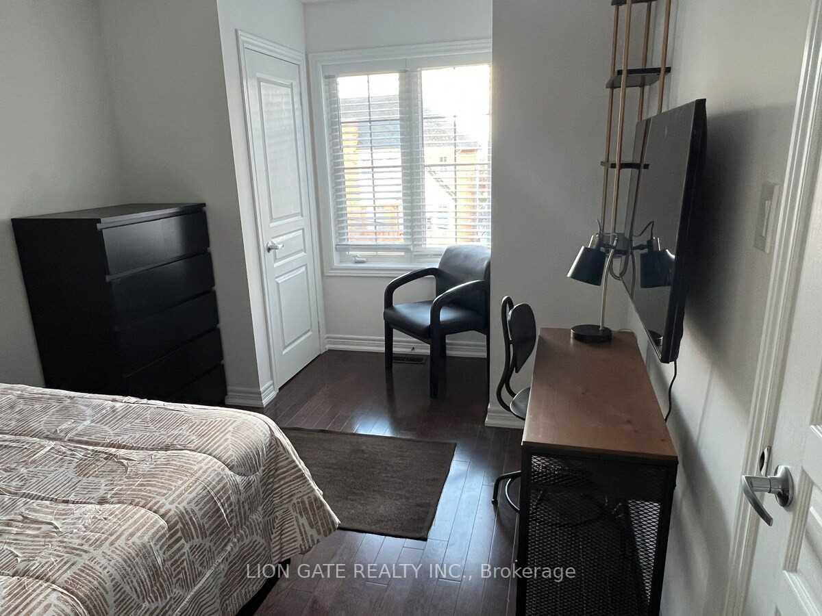 Photo 15 of 46 Rabbit Lane, Etobicoke, Eringate-Centennial-West Deane — HOMEH