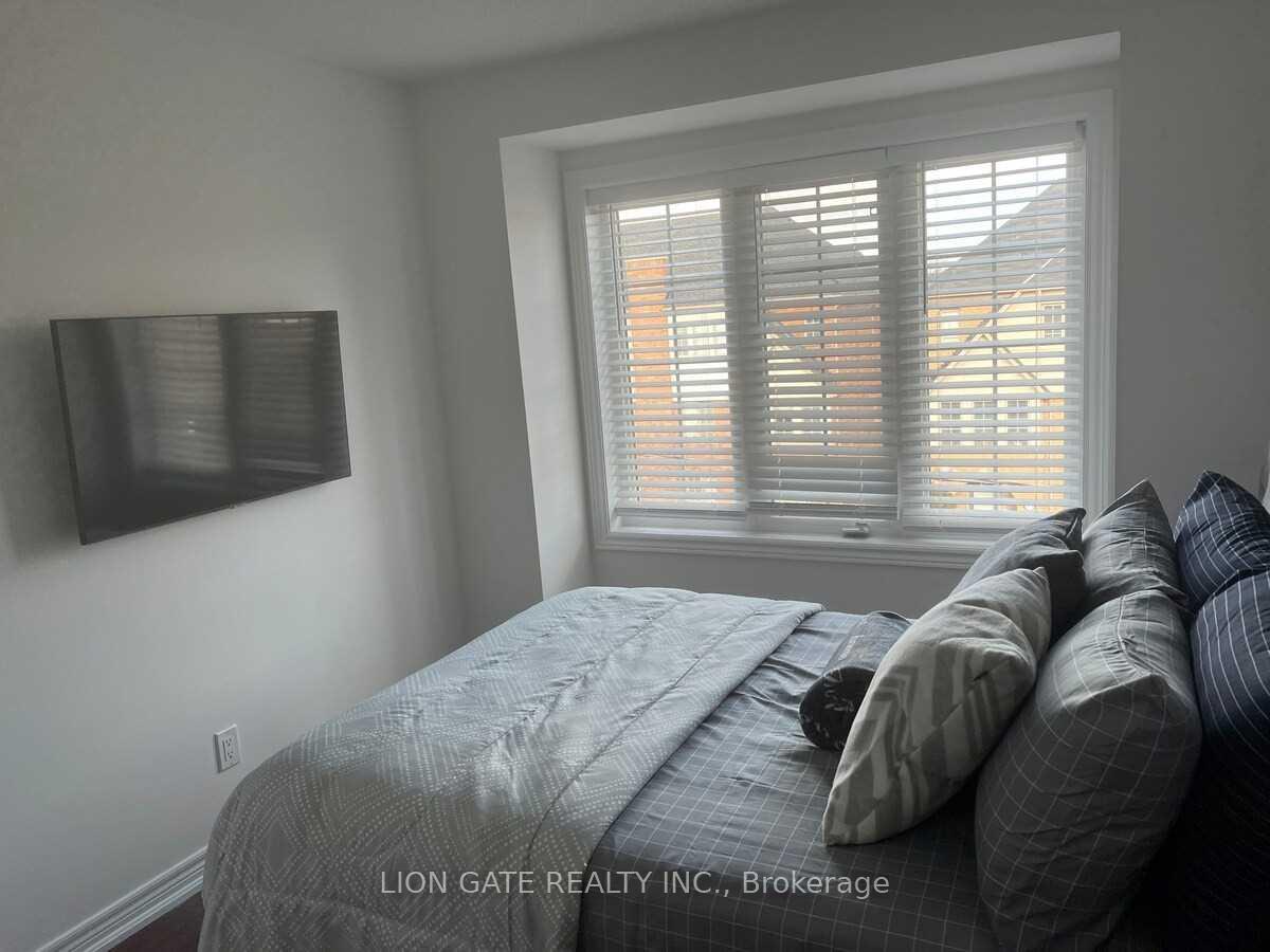 Photo 18 of 46 Rabbit Lane, Etobicoke, Eringate-Centennial-West Deane — HOMEH