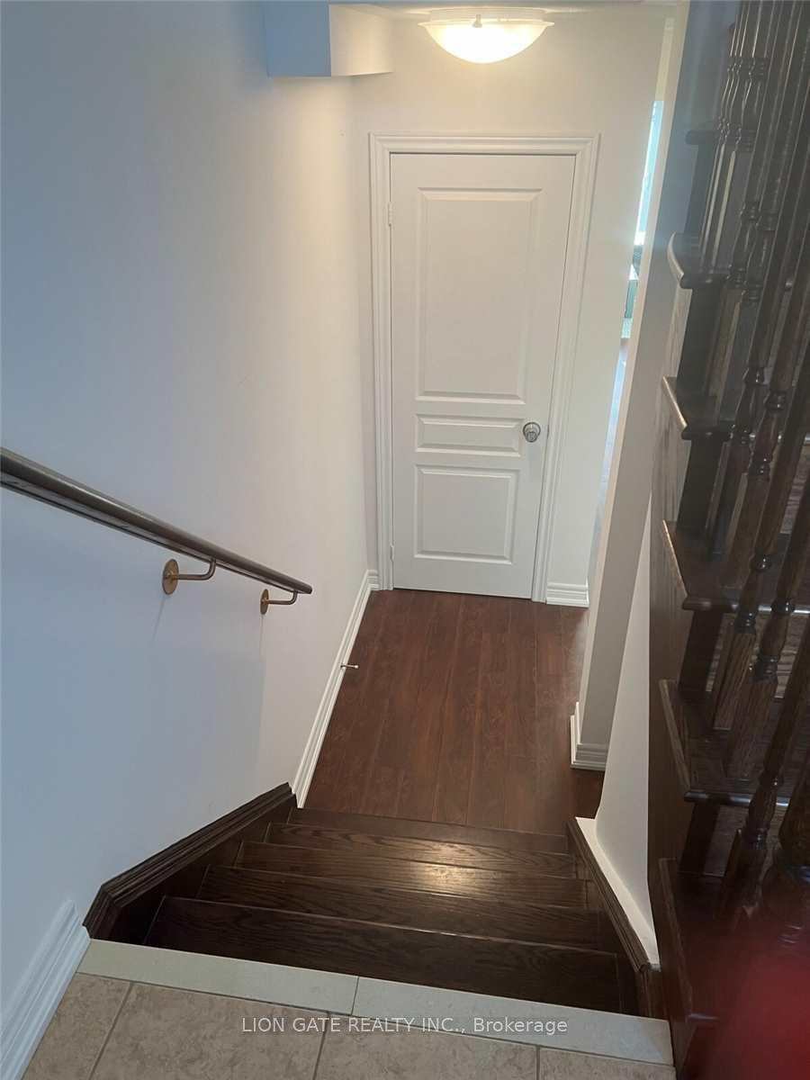 Photo 29 of 46 Rabbit Lane, Etobicoke, Eringate-Centennial-West Deane — HOMEH