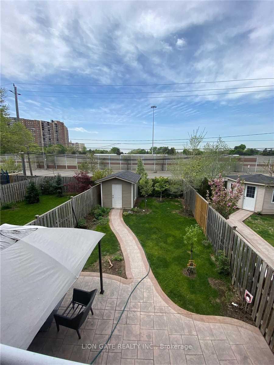 Photo 33 of 46 Rabbit Lane, Etobicoke, Eringate-Centennial-West Deane — HOMEH
