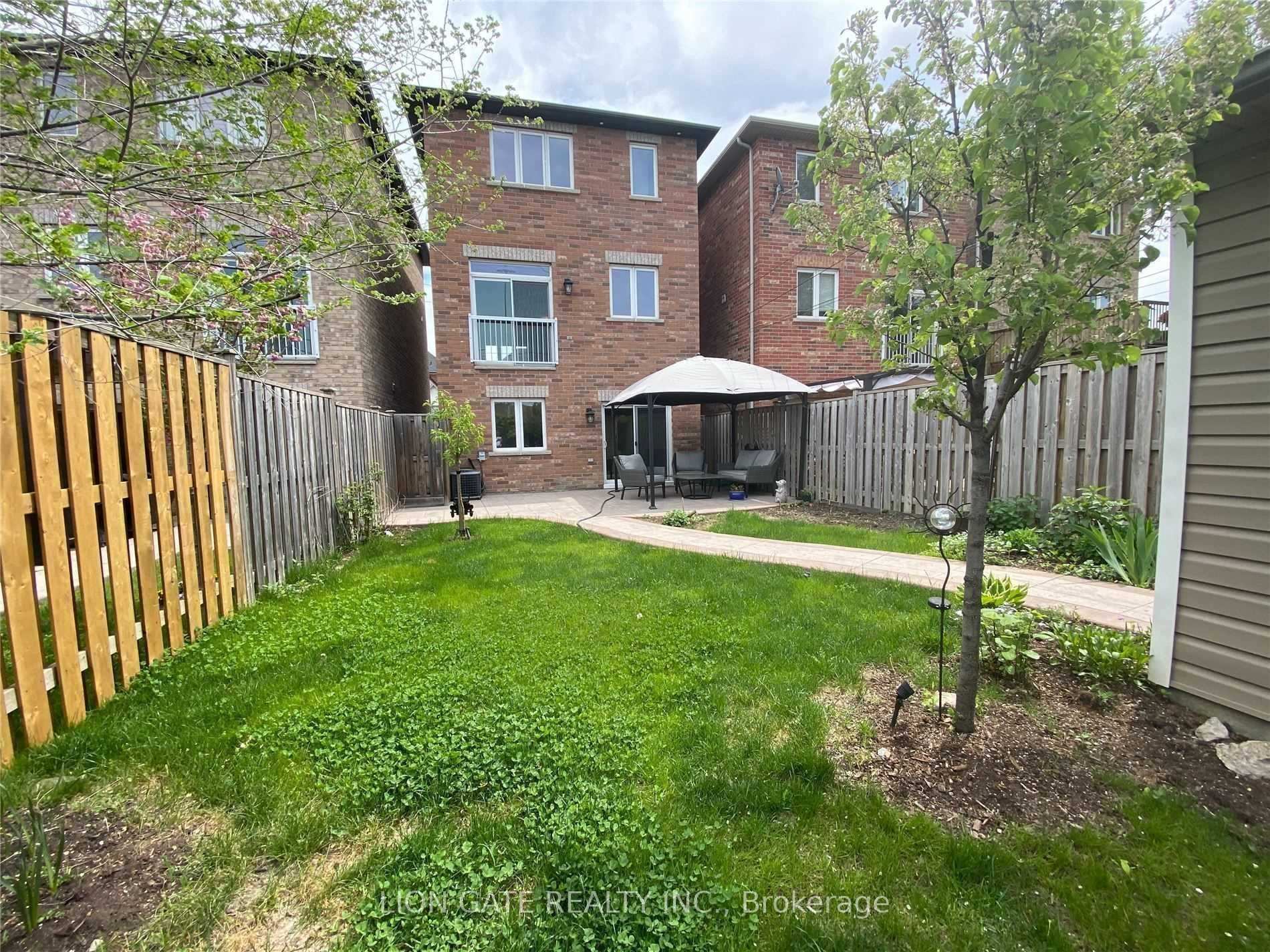 Photo 34 of 46 Rabbit Lane, Etobicoke, Eringate-Centennial-West Deane — HOMEH