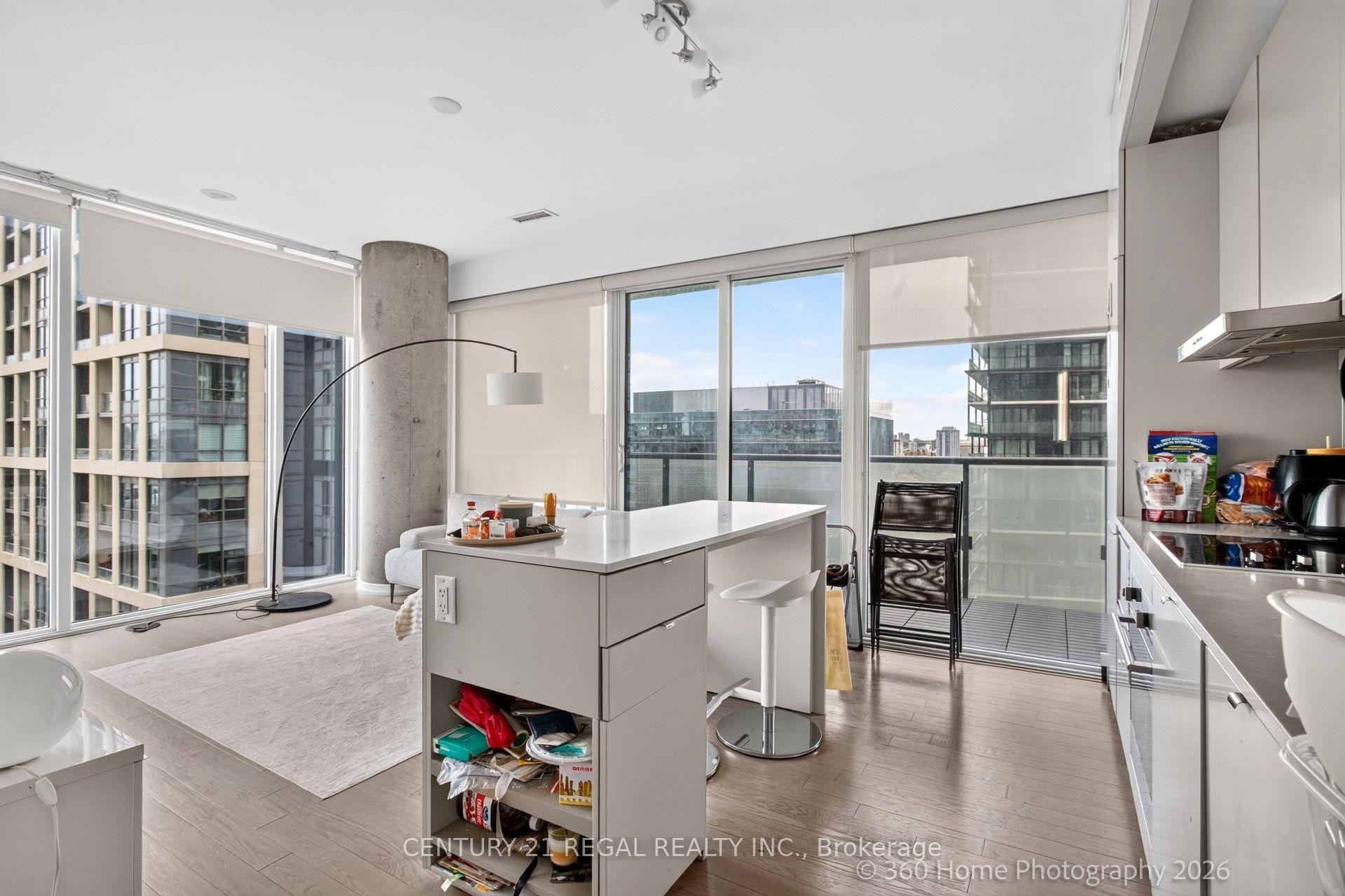 Photo 3 of Unit 2011, 101 Peter Street, Toronto, Waterfront Communities — HOMEH