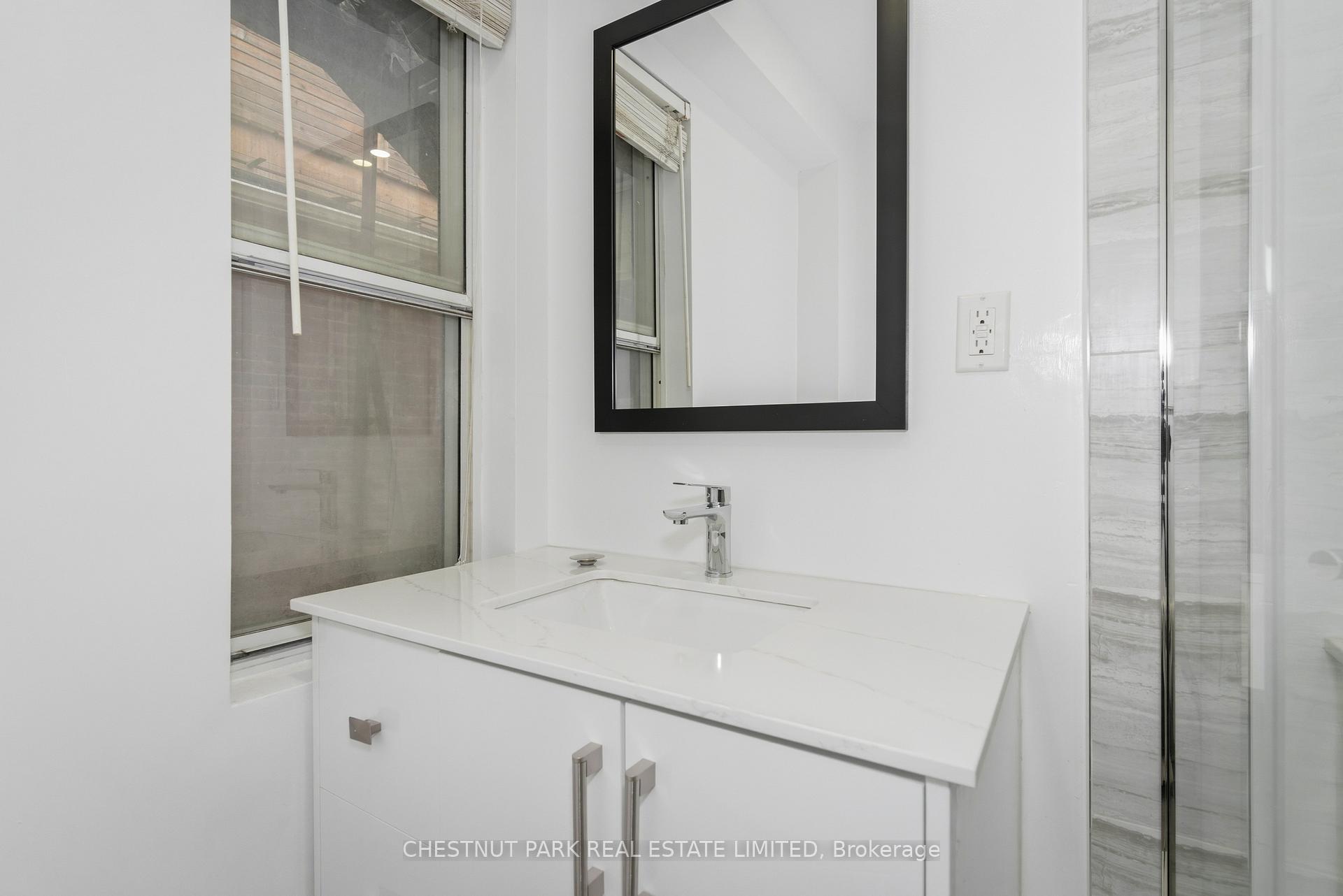 Photo 12 of 41 Roncesvalles Avenue, Toronto, Roncesvalles — HOMEH
