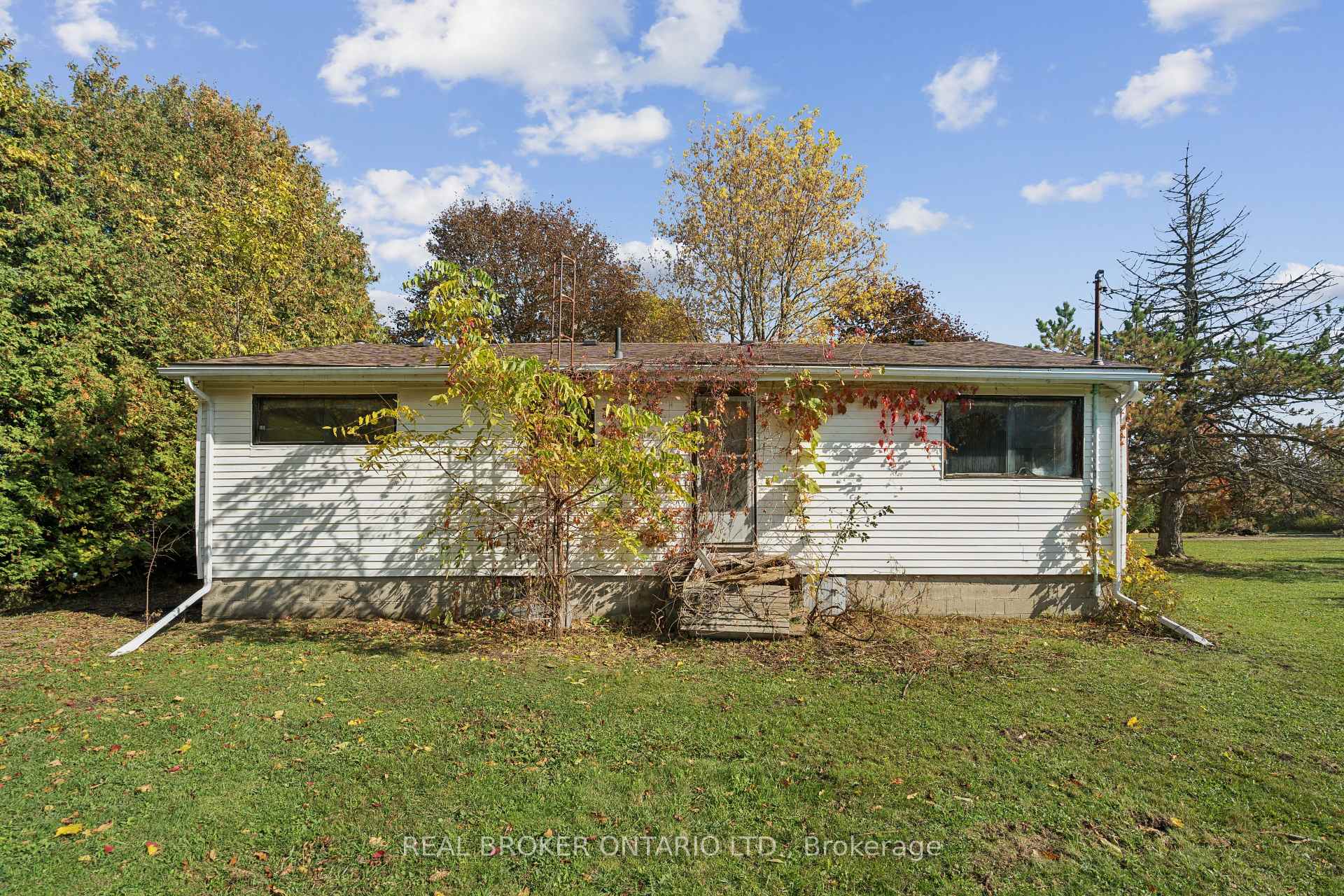 Photo 8 of 5649 25 Side Road, Milton, Rural Nassagaweya — HOMEH