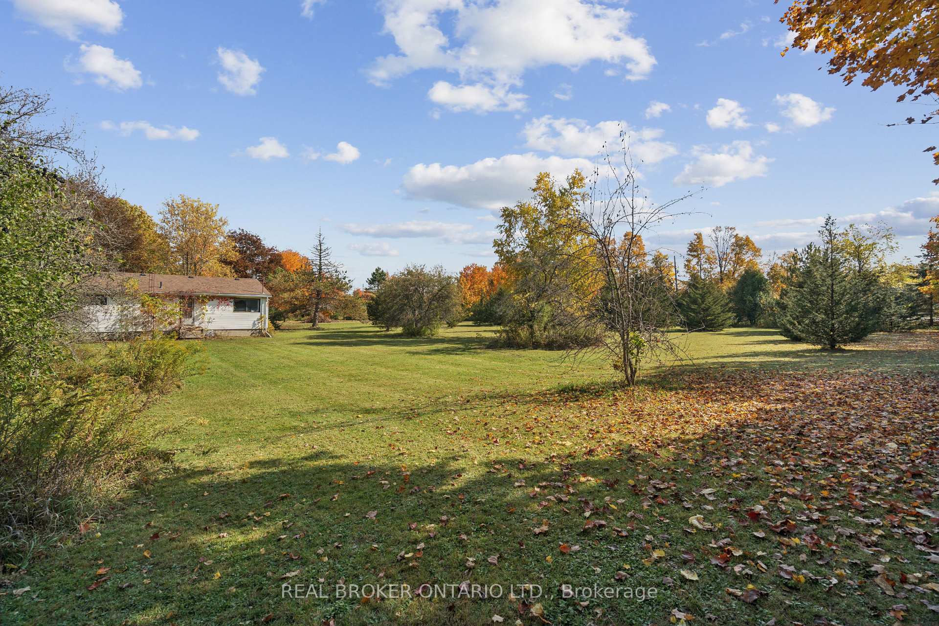 Photo 10 of 5649 25 Side Road, Milton, Rural Nassagaweya — HOMEH