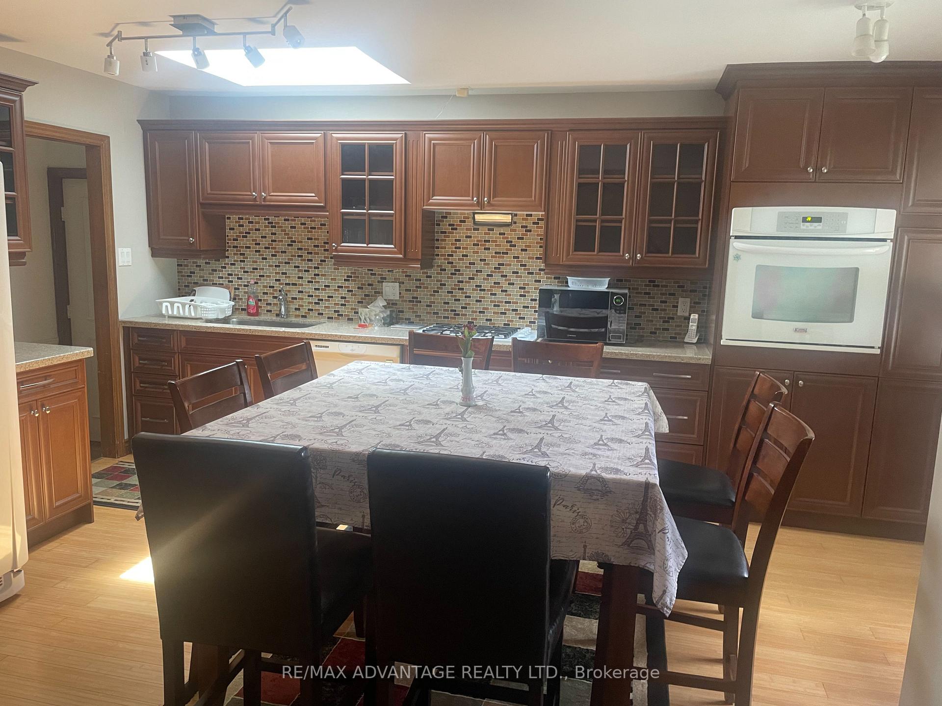 Photo 5 of 776 Dundalk Drive, London, South Q — HOMEH