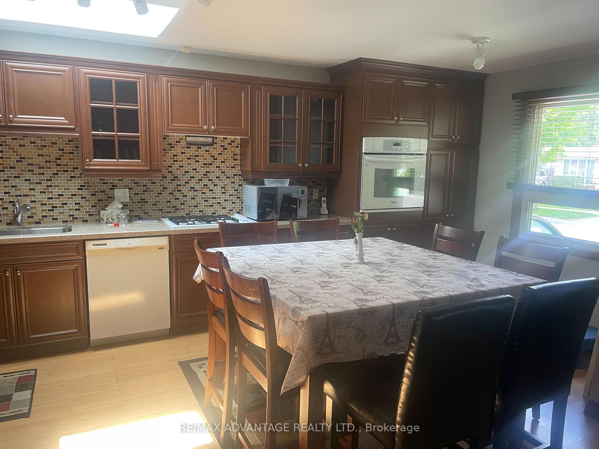 Photo 6 of 776 Dundalk Drive, London, South Q — HOMEH
