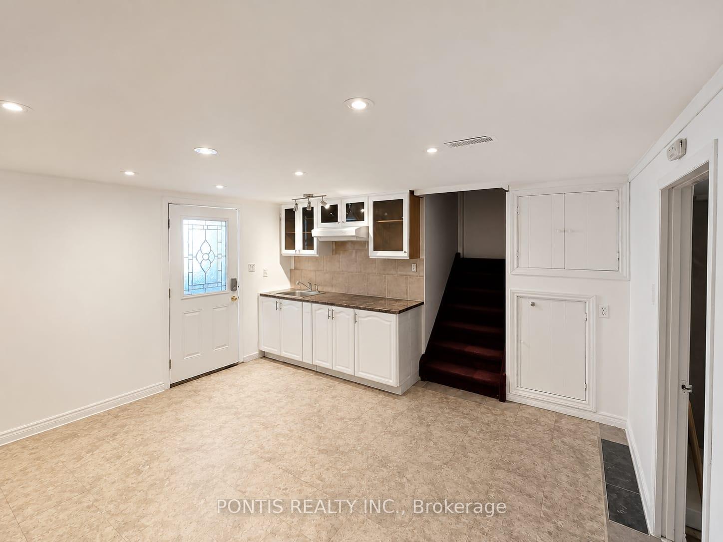 Photo 2 of Unit Bsmt, 3408 Monica Drive, Mississauga, Malton — HOMEH