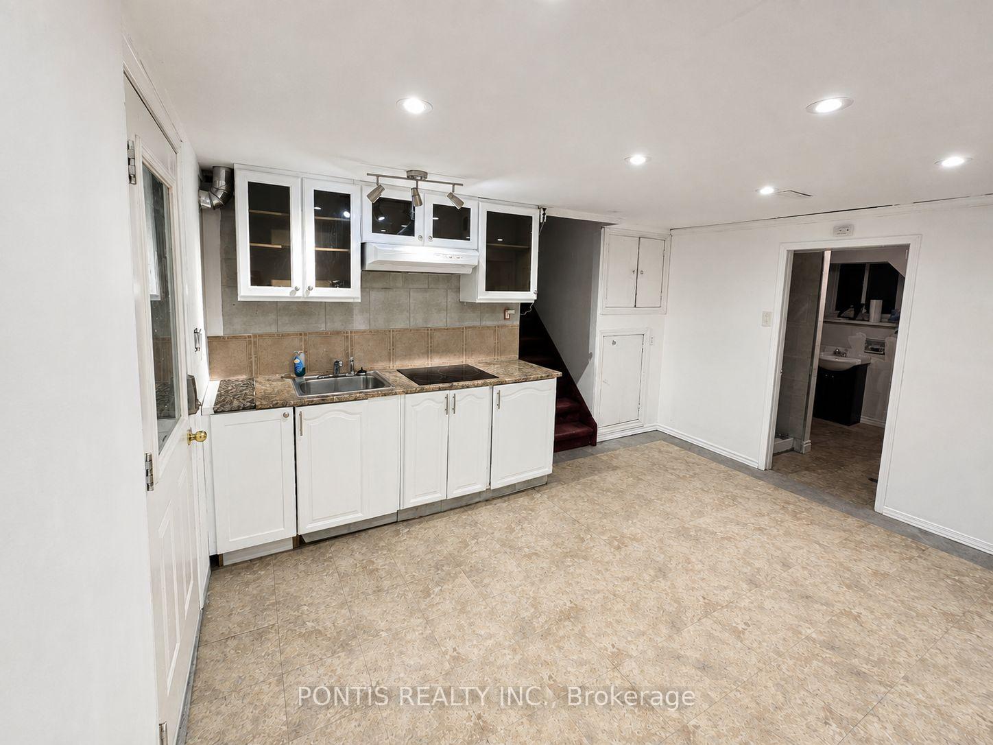 Photo 3 of Unit Bsmt, 3408 Monica Drive, Mississauga, Malton — HOMEH