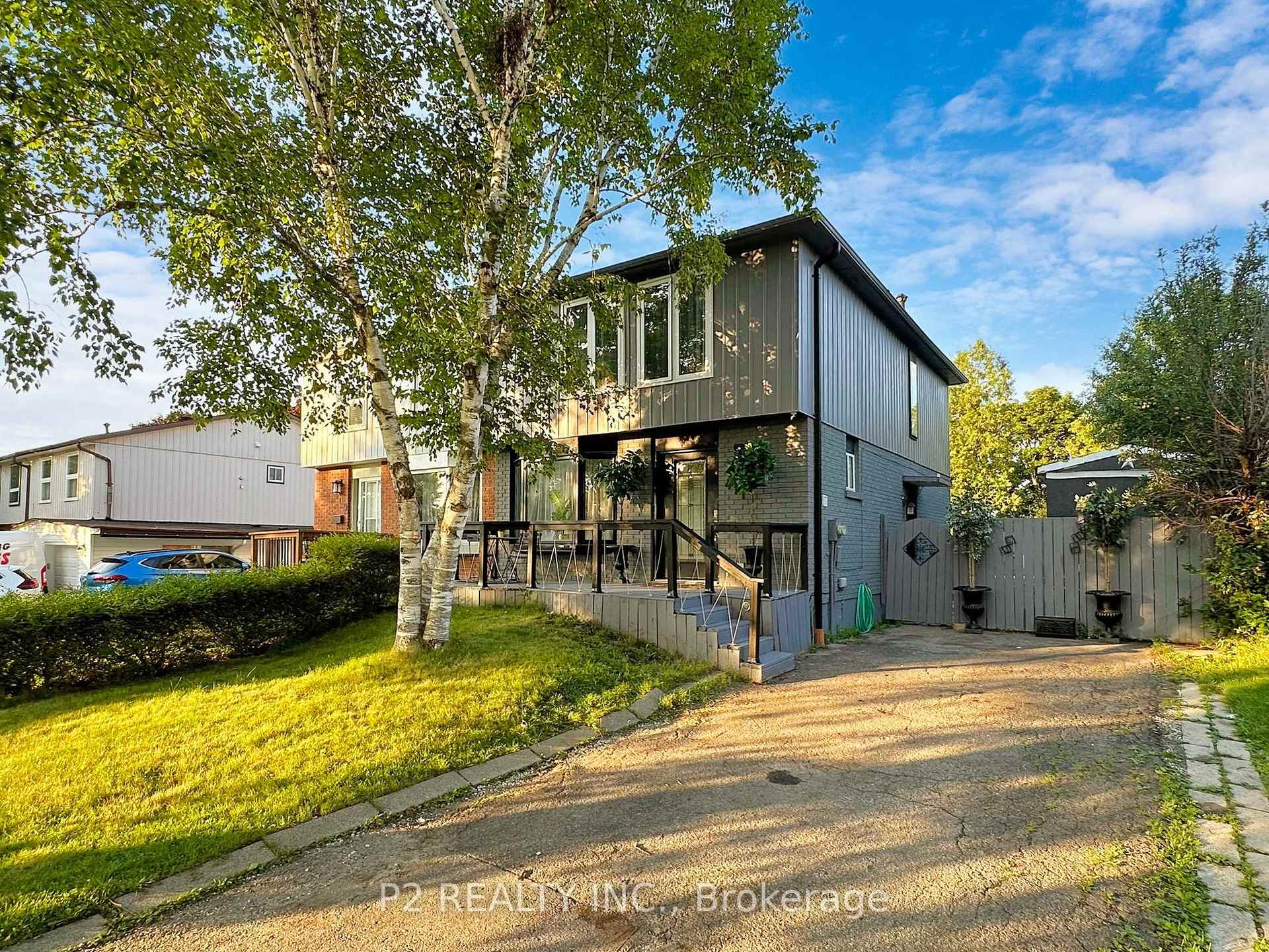 Photo 2 of 411 Rosedale Drive, Whitby, Downtown Whitby — HOMEH