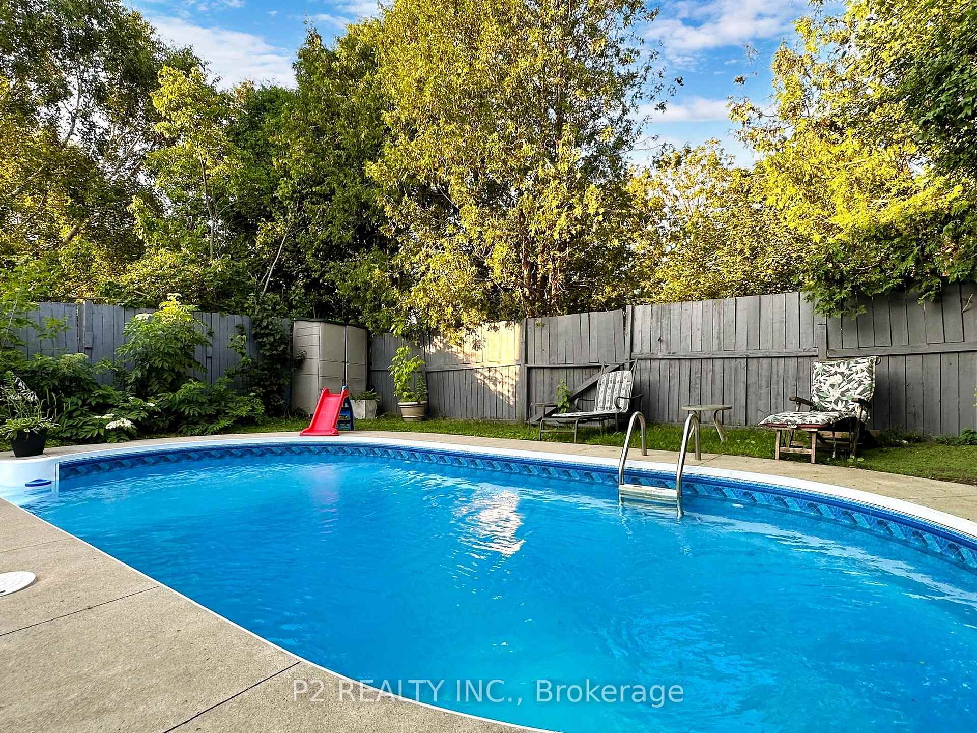 Photo 43 of 411 Rosedale Drive, Whitby, Downtown Whitby — HOMEH