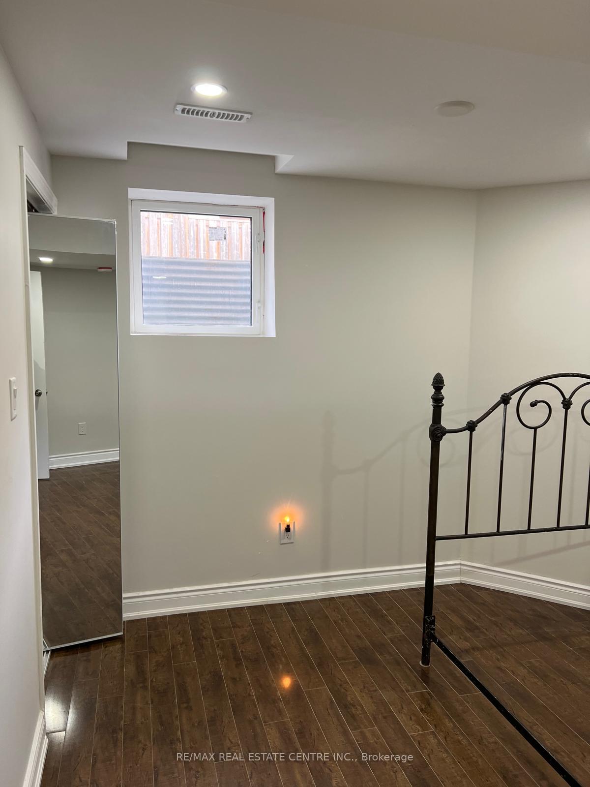 Photo 7 of 210 Valleyway Drive, Brampton, Credit Valley — HOMEH