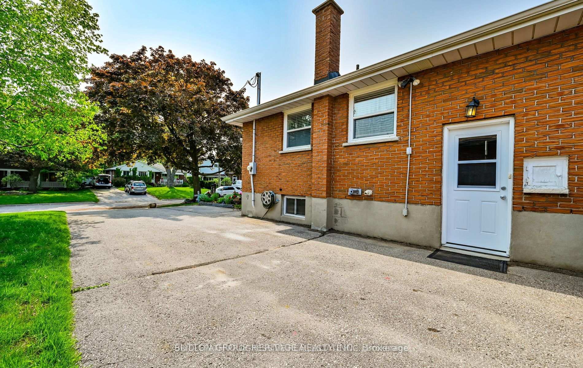 Photo of 621 Wychwood Street