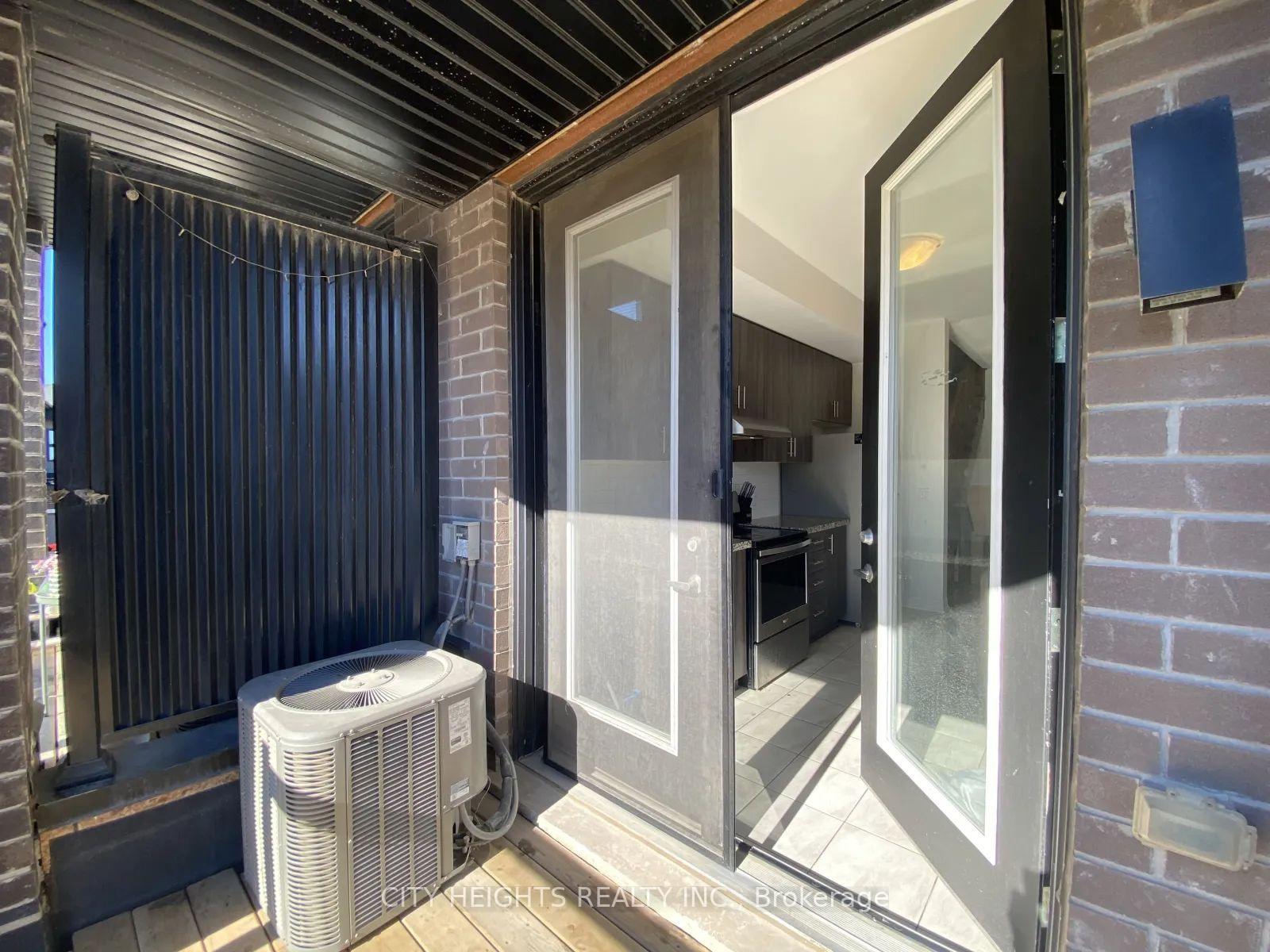 Photo 7 of Unit 1, 3073 Blacktusk Common, Oakville, Joshua Meadows — HOMEH
