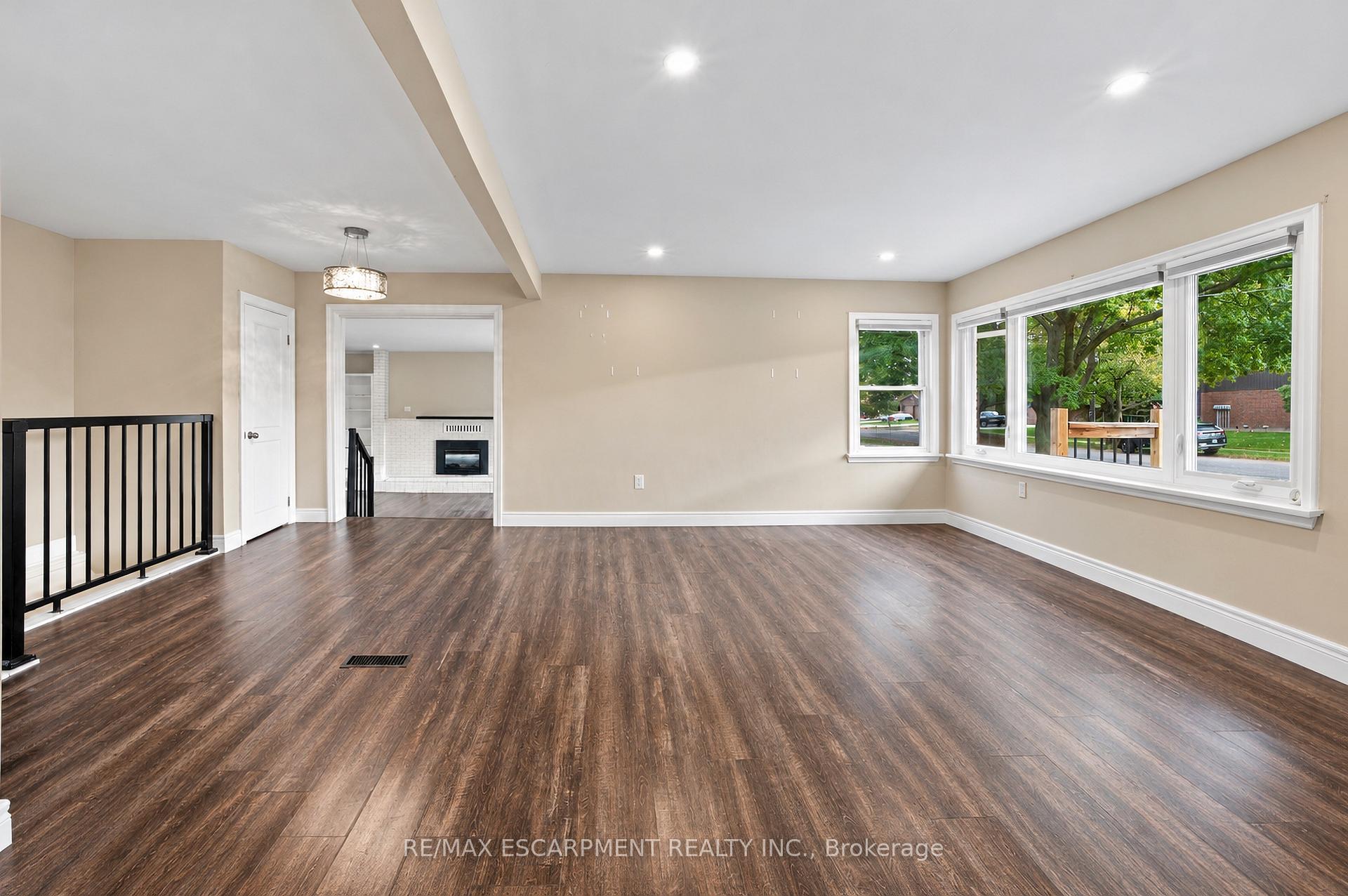 Photo 7 of 67 Forster Street, St. Catharines, Vine/Linwell — HOMEH