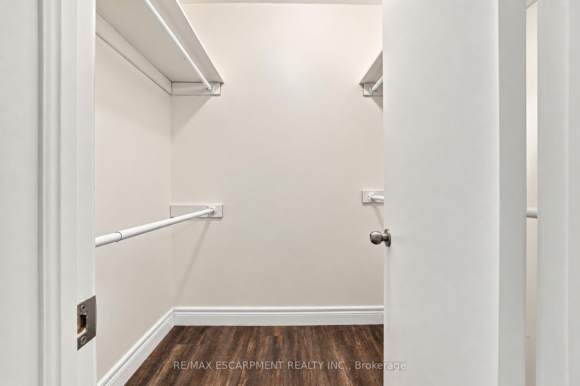 Photo 14 of 67 Forster Street, St. Catharines, Vine/Linwell — HOMEH