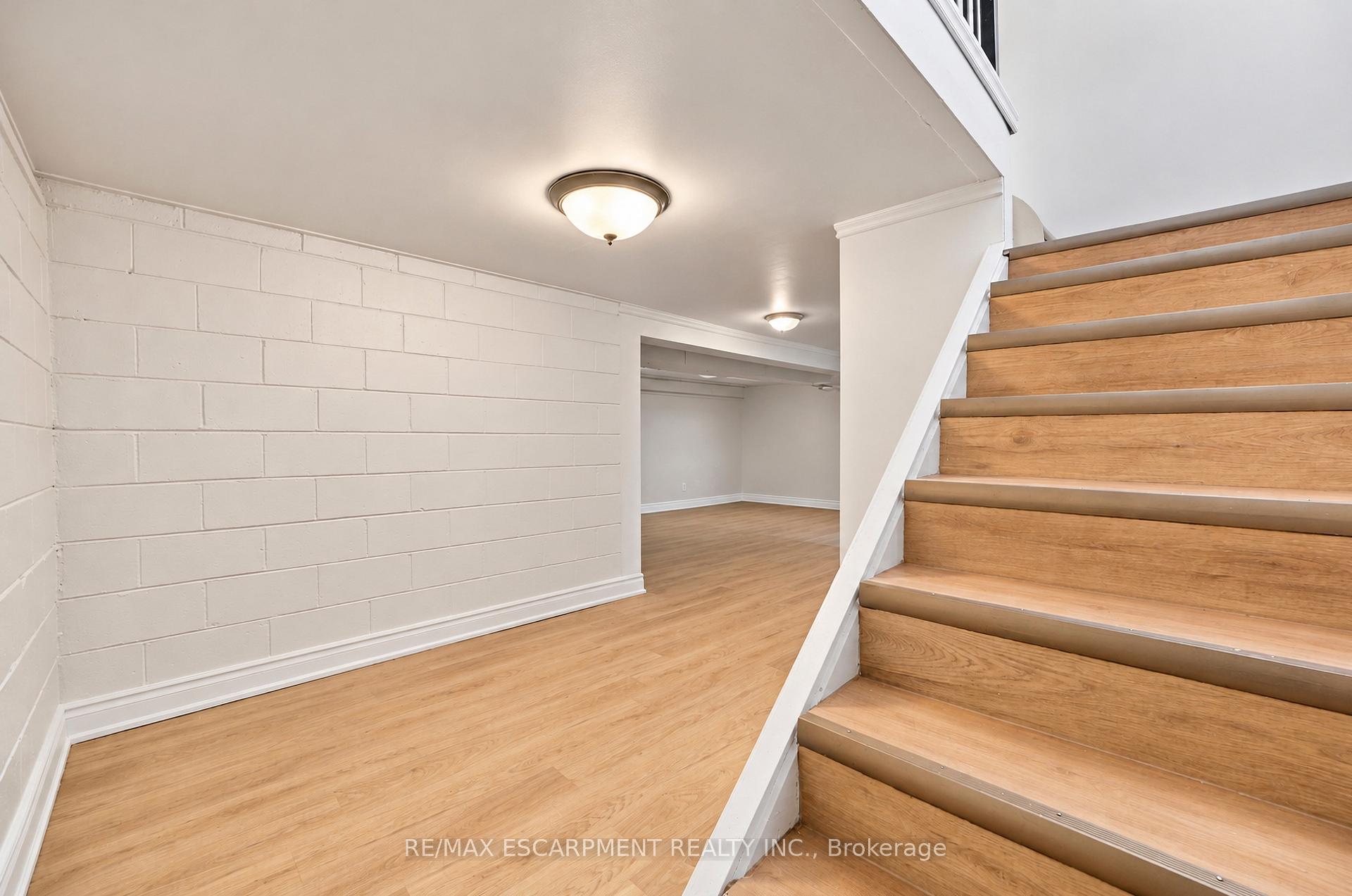 Photo 18 of 67 Forster Street, St. Catharines, Vine/Linwell — HOMEH