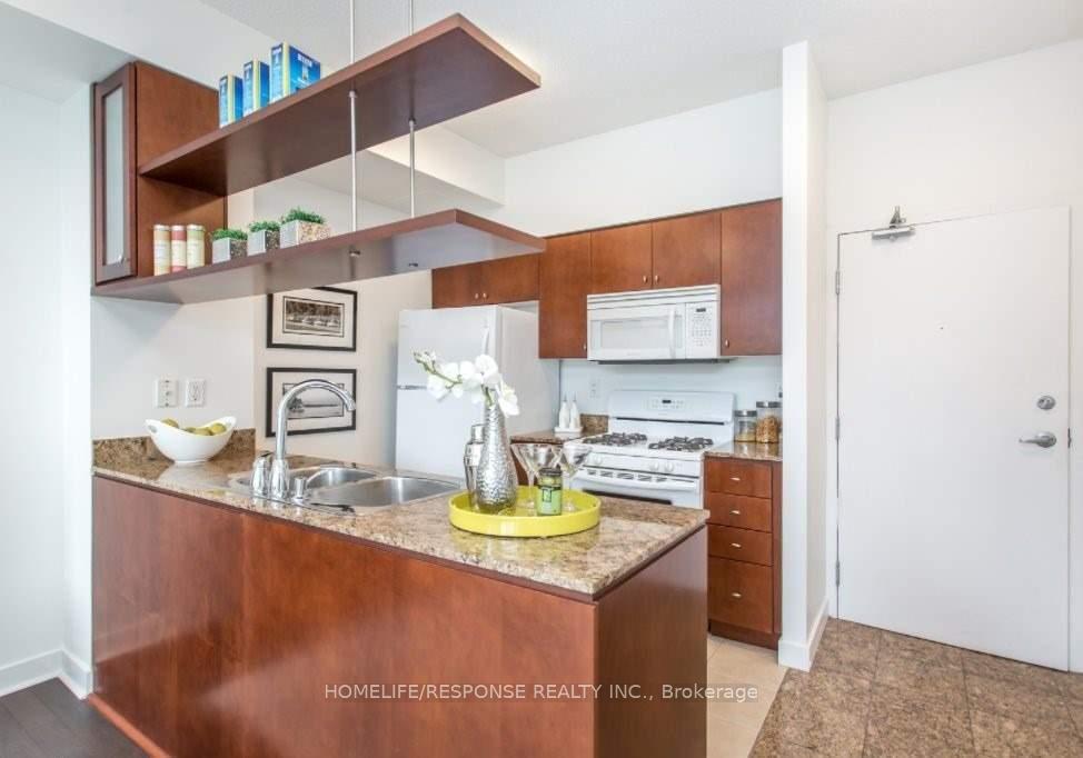 Photo 5 of Unit 706, 9 Spadina Avenue, Toronto, Waterfront Communities — HOMEH