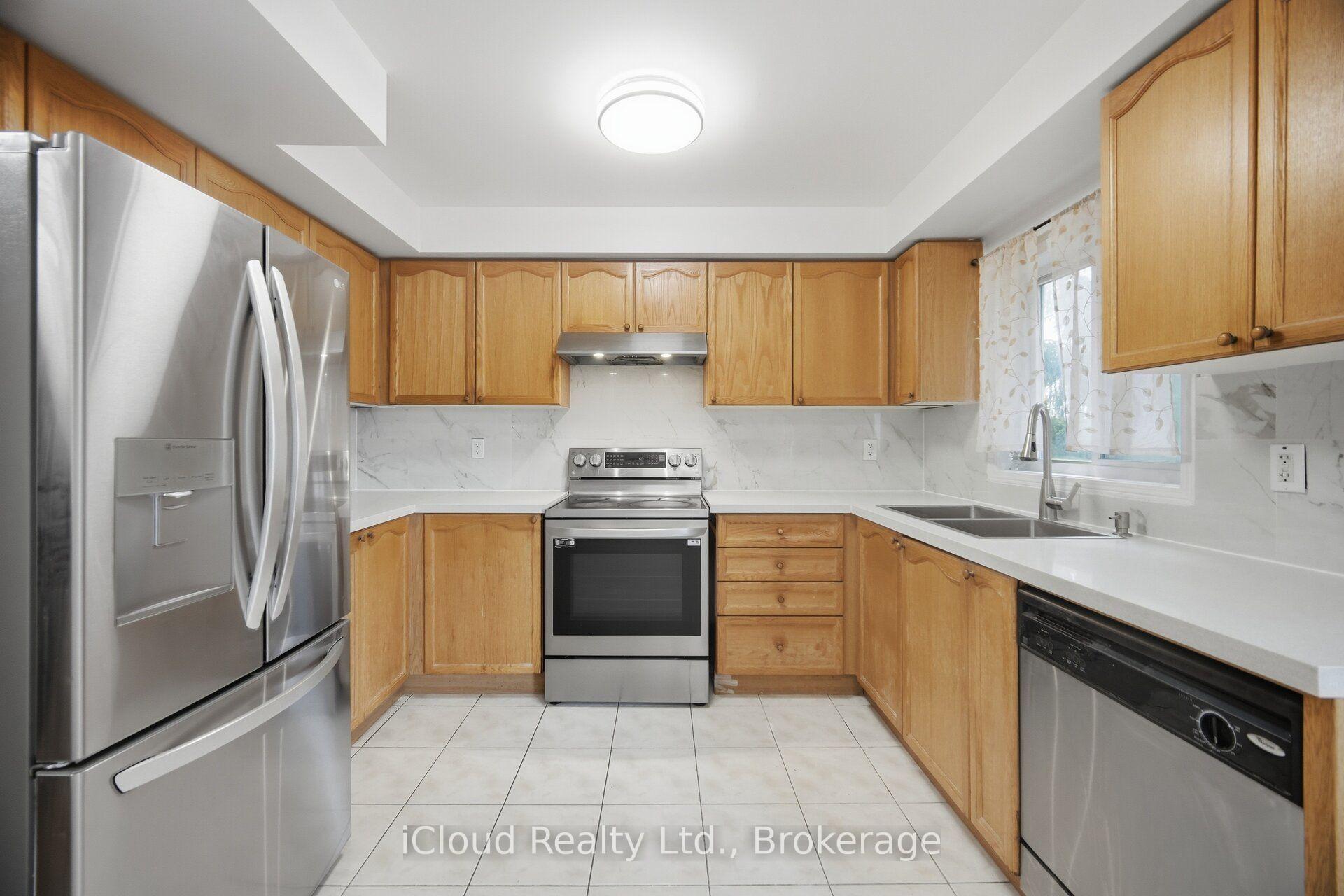 Photo 16 of Unit 24, 24 Oakins Lane, Ajax, Northwest Ajax — HOMEH