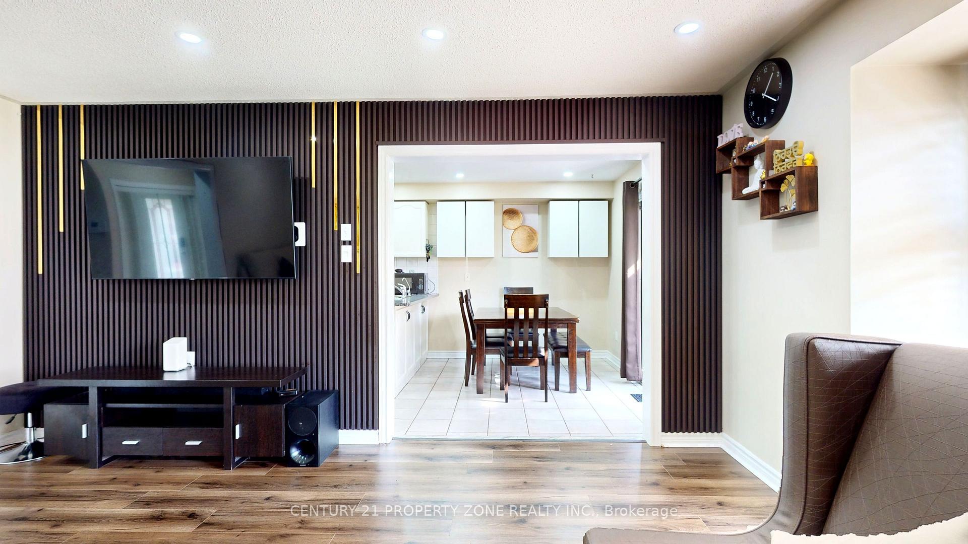 Photo 8 of 81 Clover Bloom Road, Brampton, Sandringham-Wellington — HOMEH