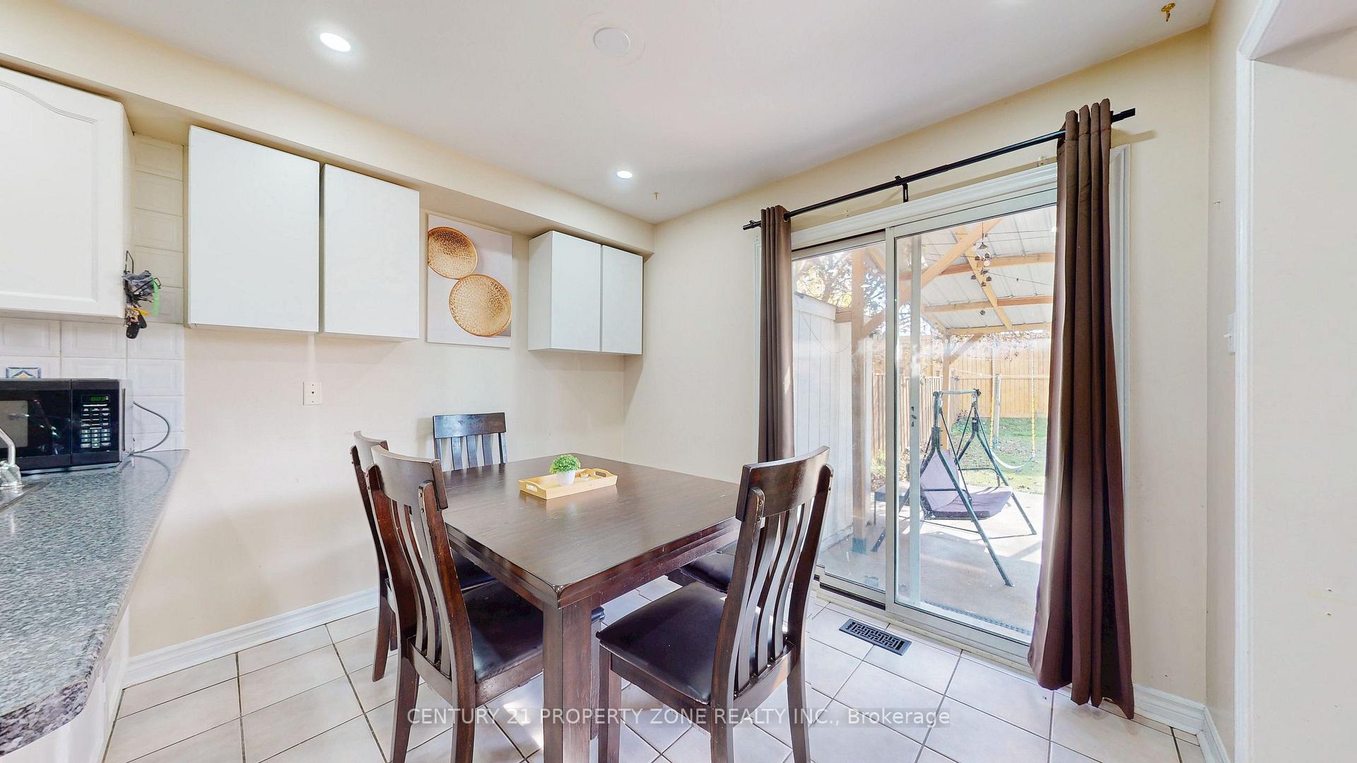 Photo 11 of 81 Clover Bloom Road, Brampton, Sandringham-Wellington — HOMEH