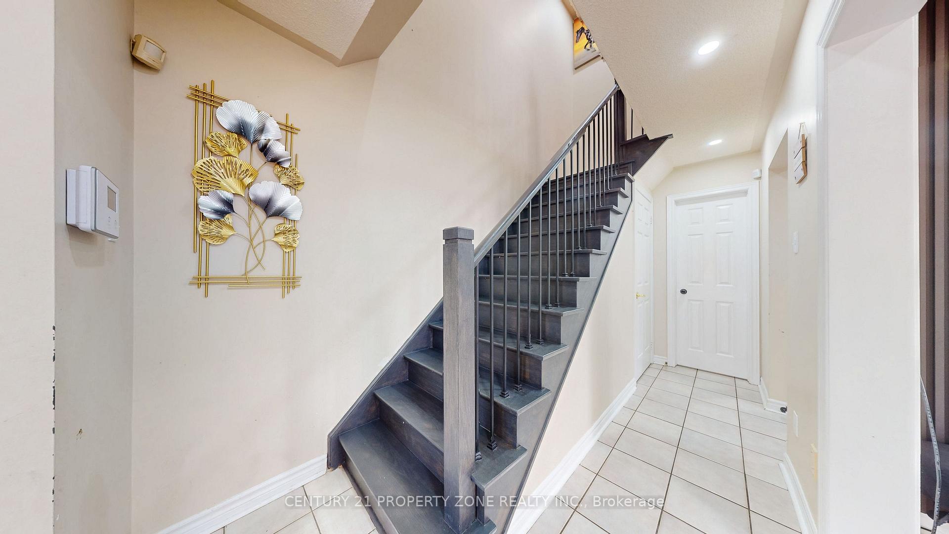 Photo 13 of 81 Clover Bloom Road, Brampton, Sandringham-Wellington — HOMEH