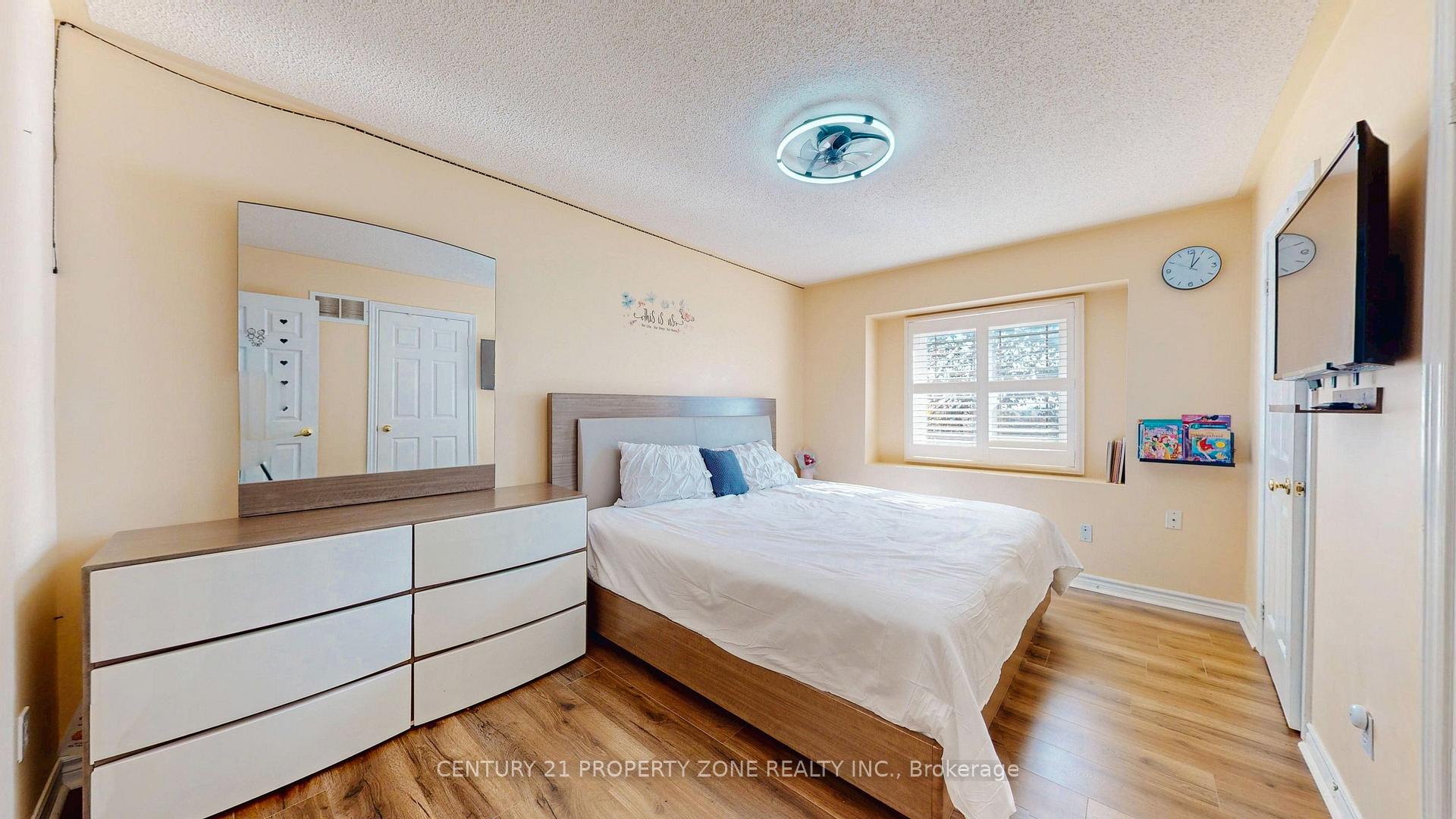 Photo 15 of 81 Clover Bloom Road, Brampton, Sandringham-Wellington — HOMEH
