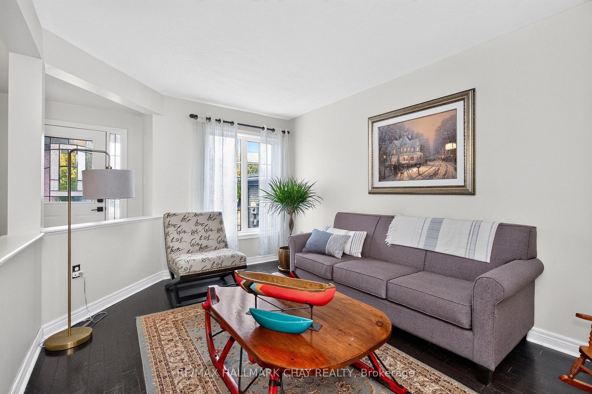 Photo 12 of 31 Mckenzie Crescent, Barrie, Ardagh — HOMEH