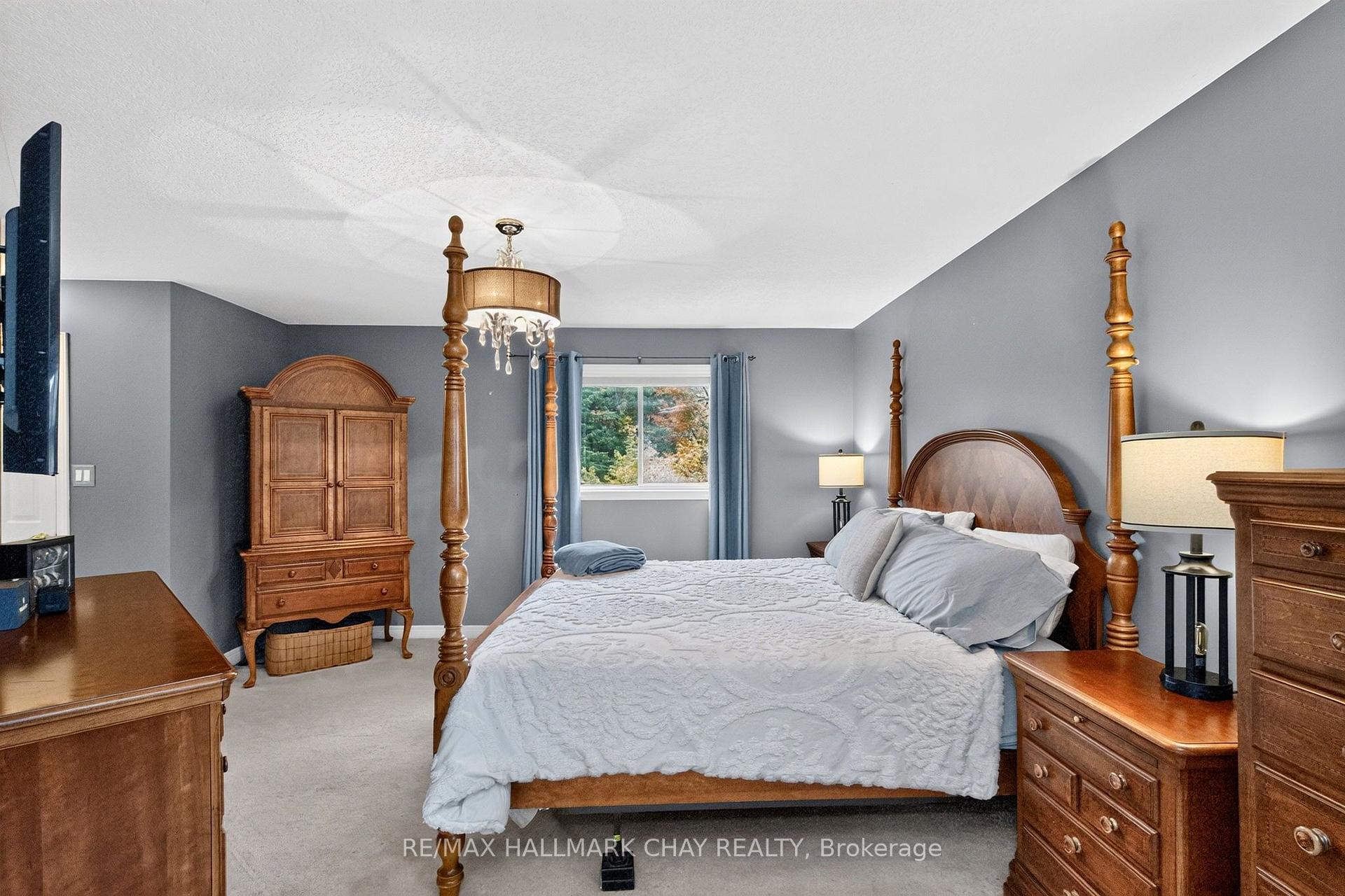 Photo 17 of 31 Mckenzie Crescent, Barrie, Ardagh — HOMEH