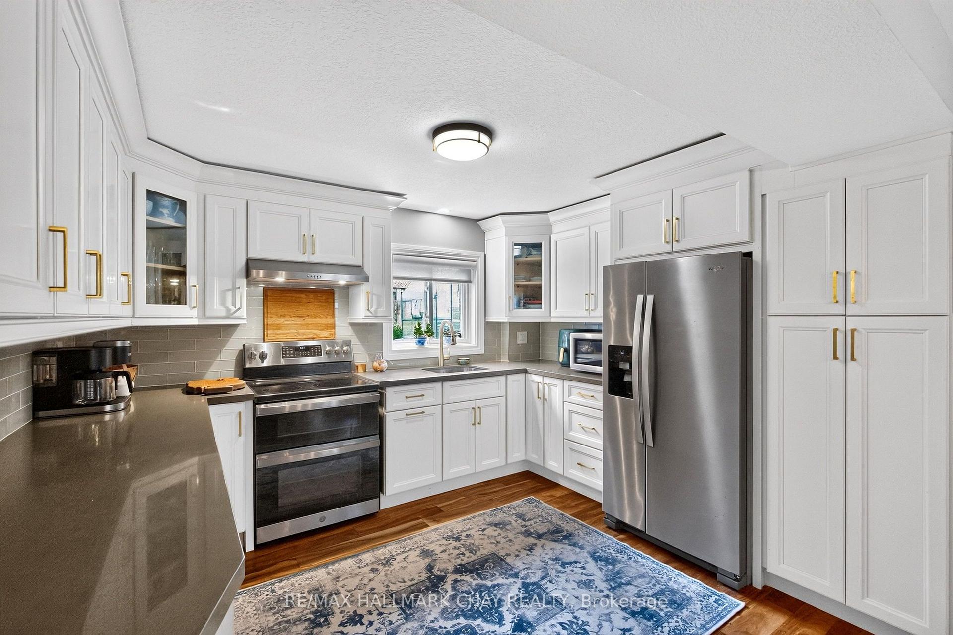 Photo 25 of 31 Mckenzie Crescent, Barrie, Ardagh — HOMEH