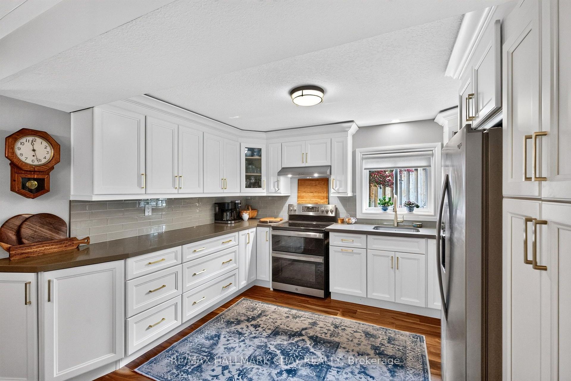 Photo 26 of 31 Mckenzie Crescent, Barrie, Ardagh — HOMEH